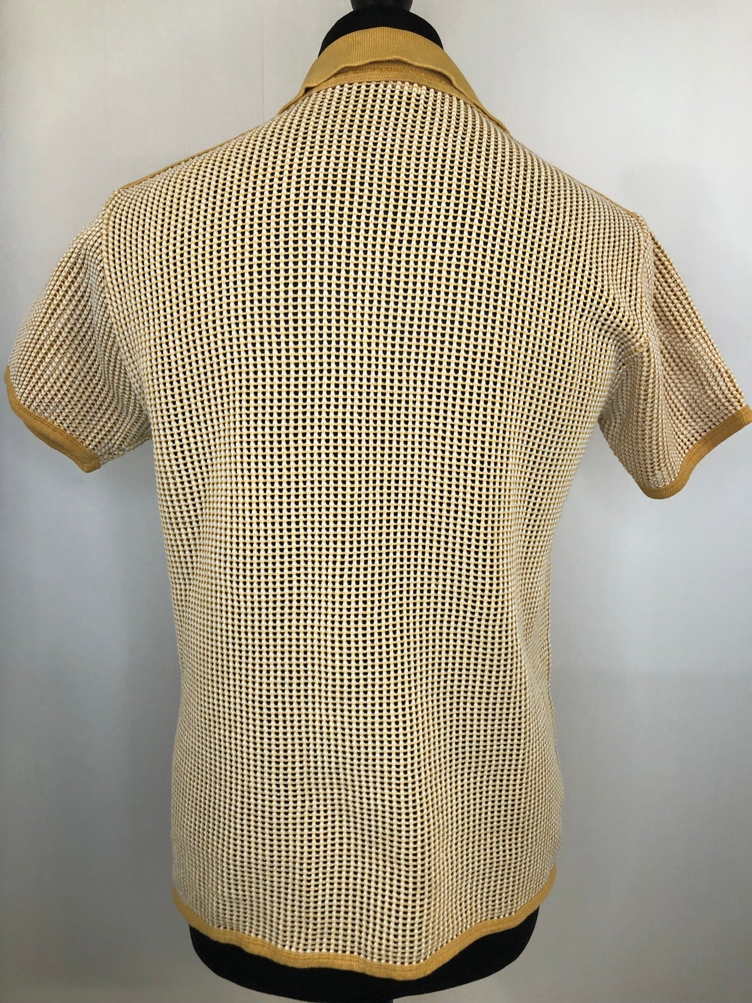 Yellow  white  vintage  V-Neck  Urban Village Vintage  urban village  short sleeved  short sleeve  retro  polo top  polo  mens  M  light knit  knitwear  knitted  knit  fine knit  70s  1970s