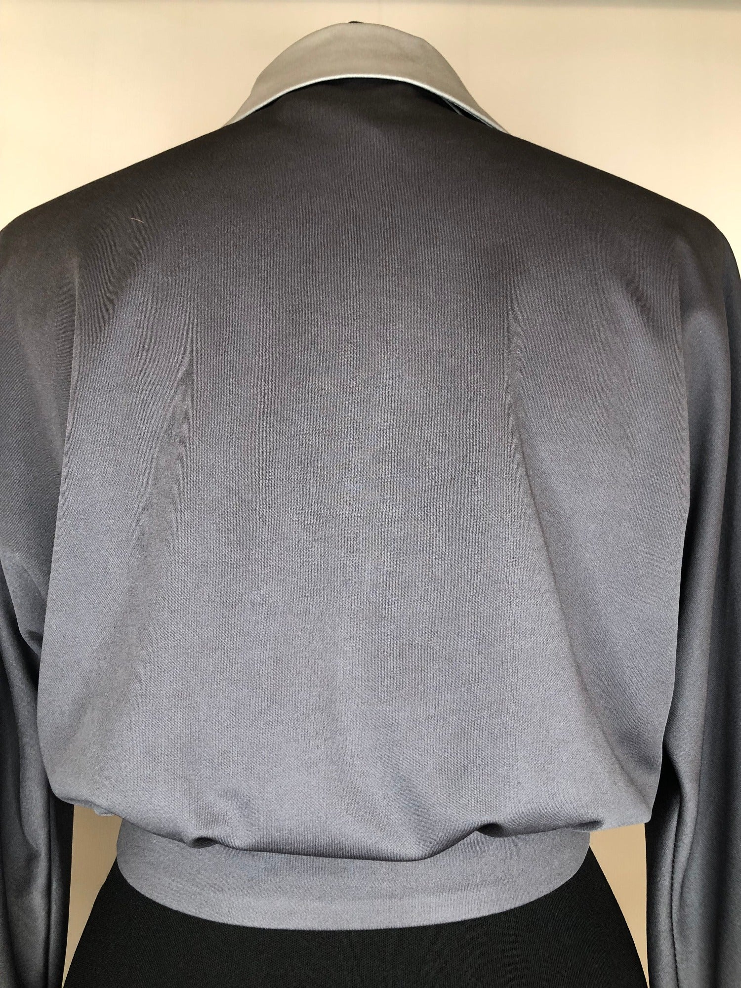 womens shirt  womens  vintage  Urban Village Vintage  urban village  top  tie front  multi  long sleeve  Grey  Gillian Paul  cropped  collar  blouse  balloon sleeves  balloon sleeve  70s  1970s  12