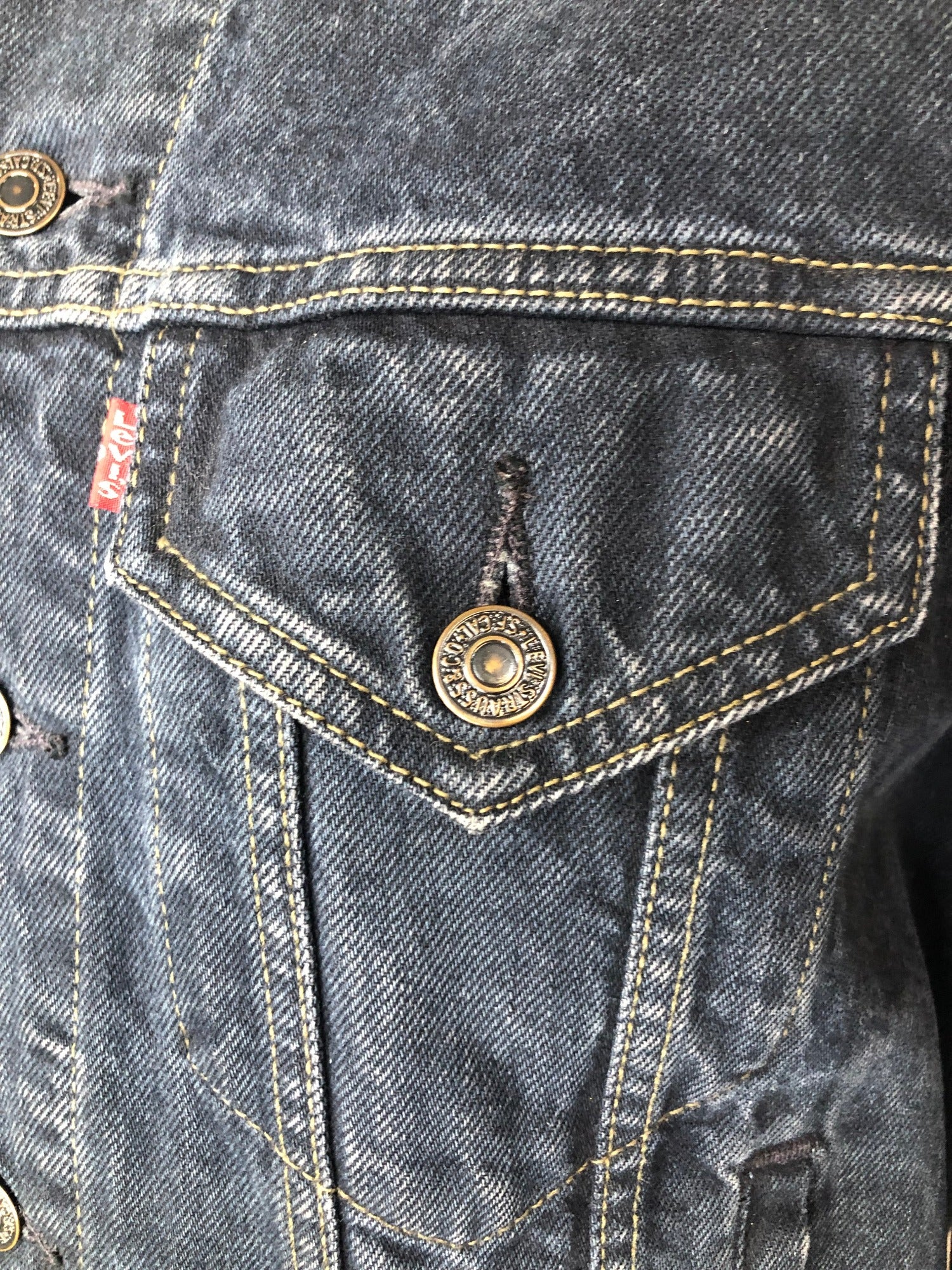 vintage  Urban Village Vintage  urban village  red tab  pockets  long sleeve  levis strauss  levis  levi strauss  Denim jacket  denim  collar  button  blue