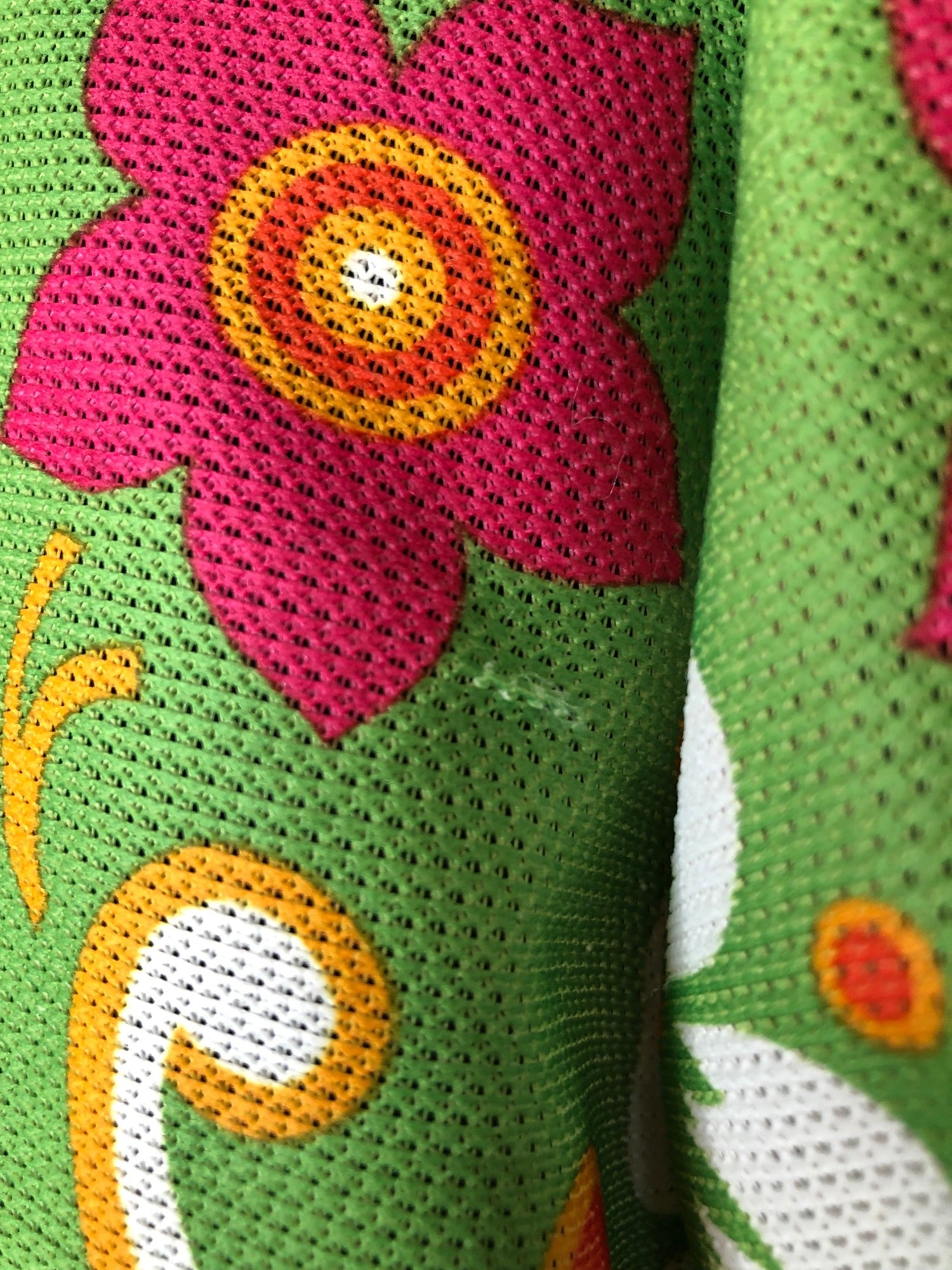 womens shirt  womens  vintage  Urban Village Vintage  urban village  top  summer  Shirt  retro  pink  patterned  Green  floral print  dagger collar  dagger  collar  blouse  70s  70  1970s  14