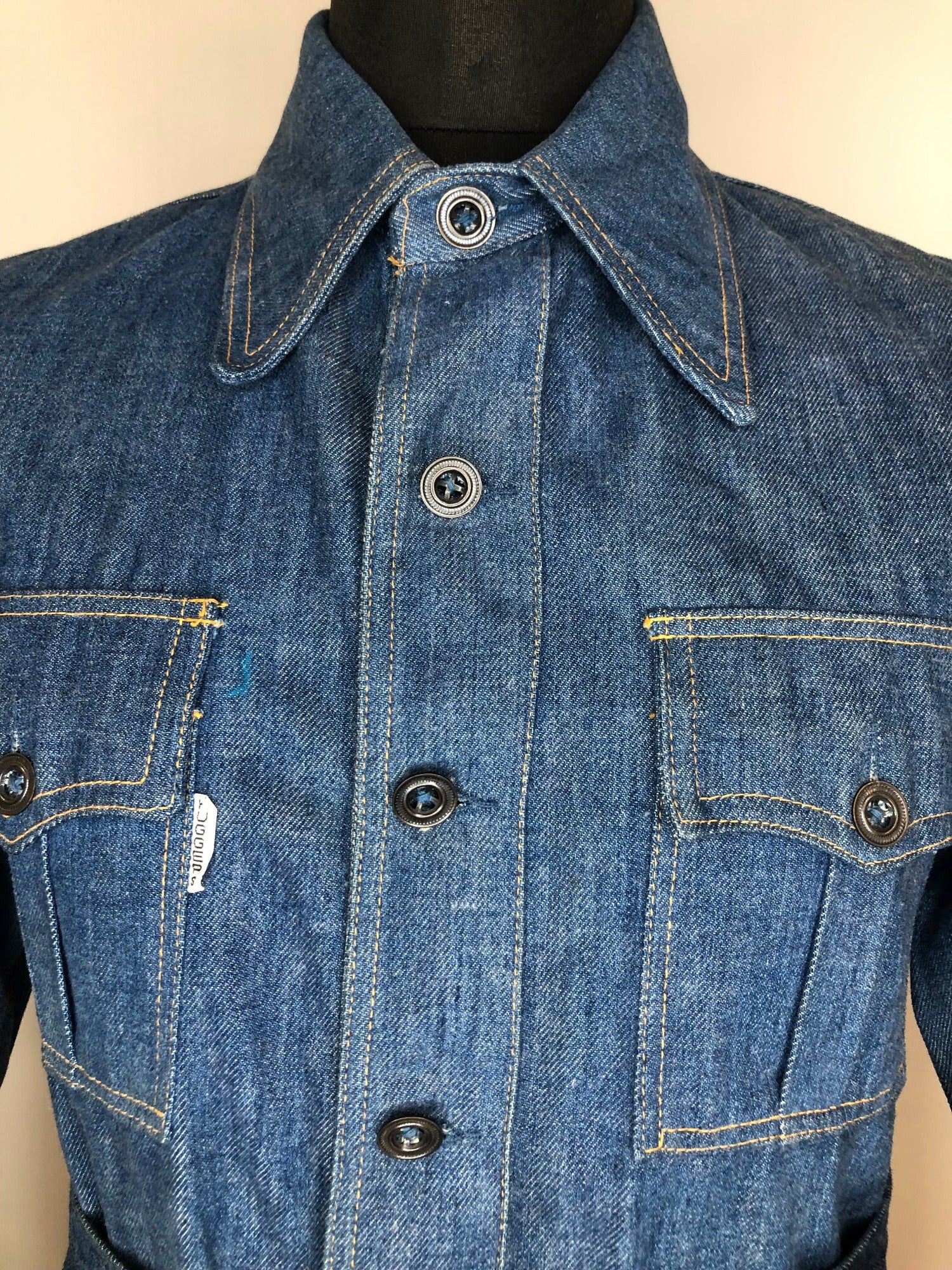 vintage  Urban Village Vintage  urban village  Shirt  shacket  rappers  press stud  mens  medium  m  Jacket  Huggers  denim style  denim shirt  denim  button fastening  blue  belted  70s  1970s