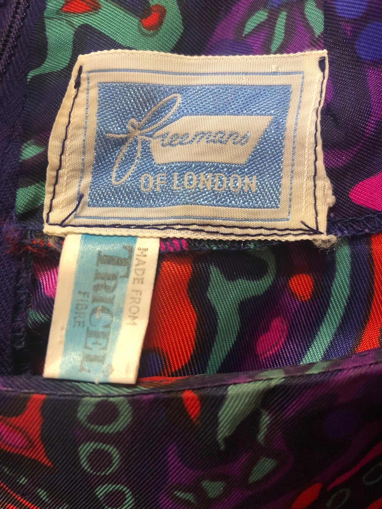 zip back  womens  vintage  round neck  retro  purple  print dress  plus size  multi  long sleeve  Freemans of London  floral print  dress  70s  1970s  18  16-18  16