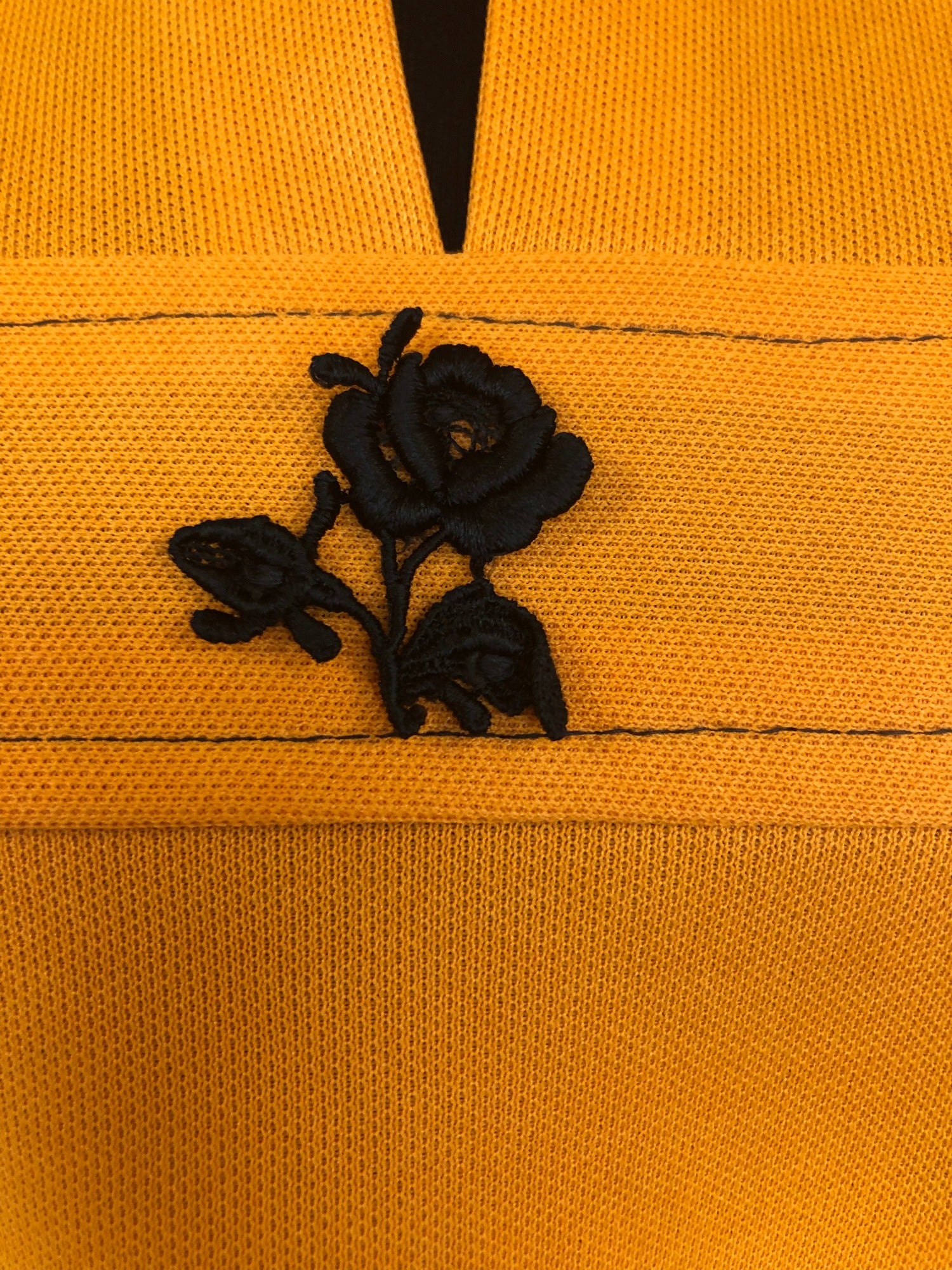 womens top  womens  waist belt  vintage  urban village  tops  top  summer top  smock top  short sleeved  short sleeve  polo top  Orange  Embroidered  black rose  70s  70  1970s