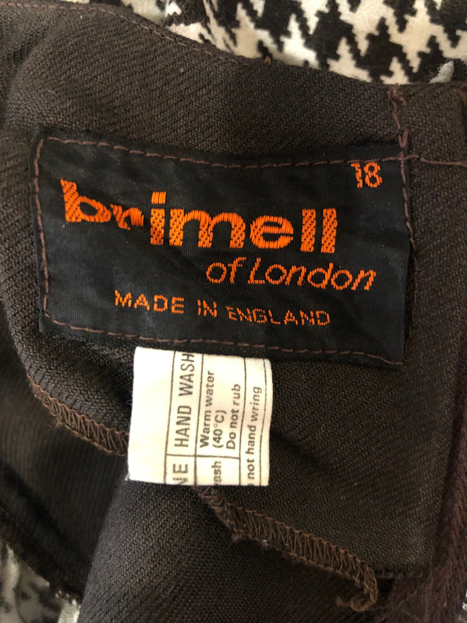 womens  white  vintage  Urban Village Vintage  urban village  retro  dress  dogtooth  balloon sleeves  balloon sleeve  70s  1970s  16