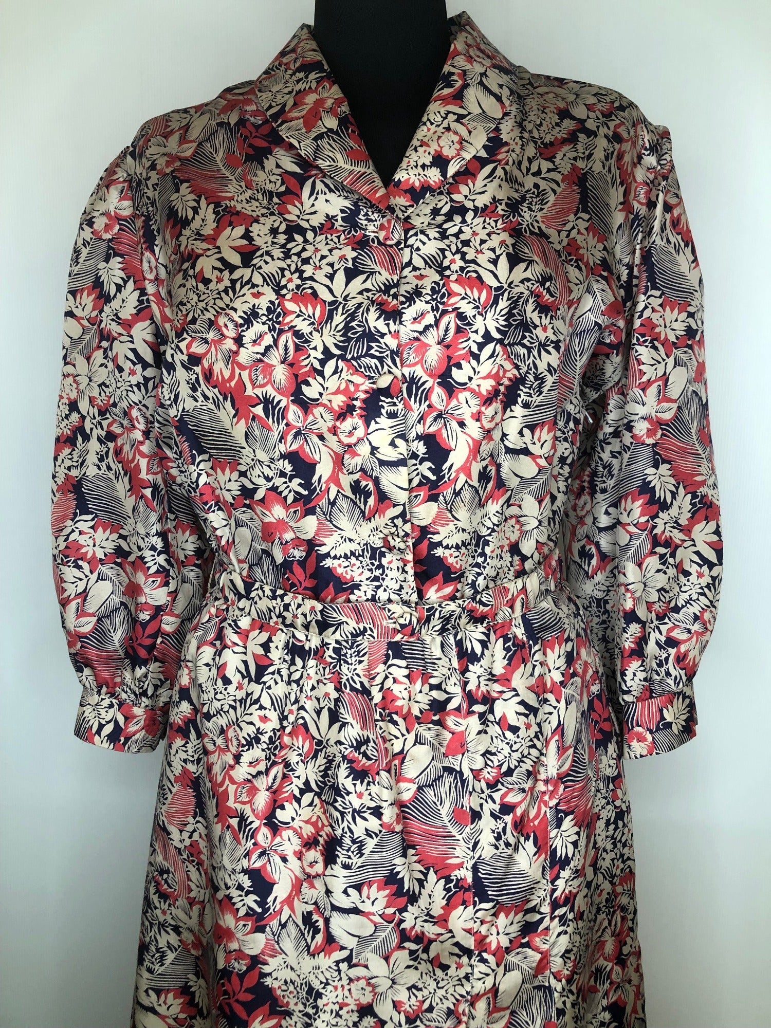 womens  vintage  three quarter sleeve  retro  red  puffed shoulders  pleats  MIR Designs  midi dress  midi  Grey  fitted waist  dress  button front  balloon sleeves  balloon sleeve  70s  40s  1970s  1940s style  1940s  14