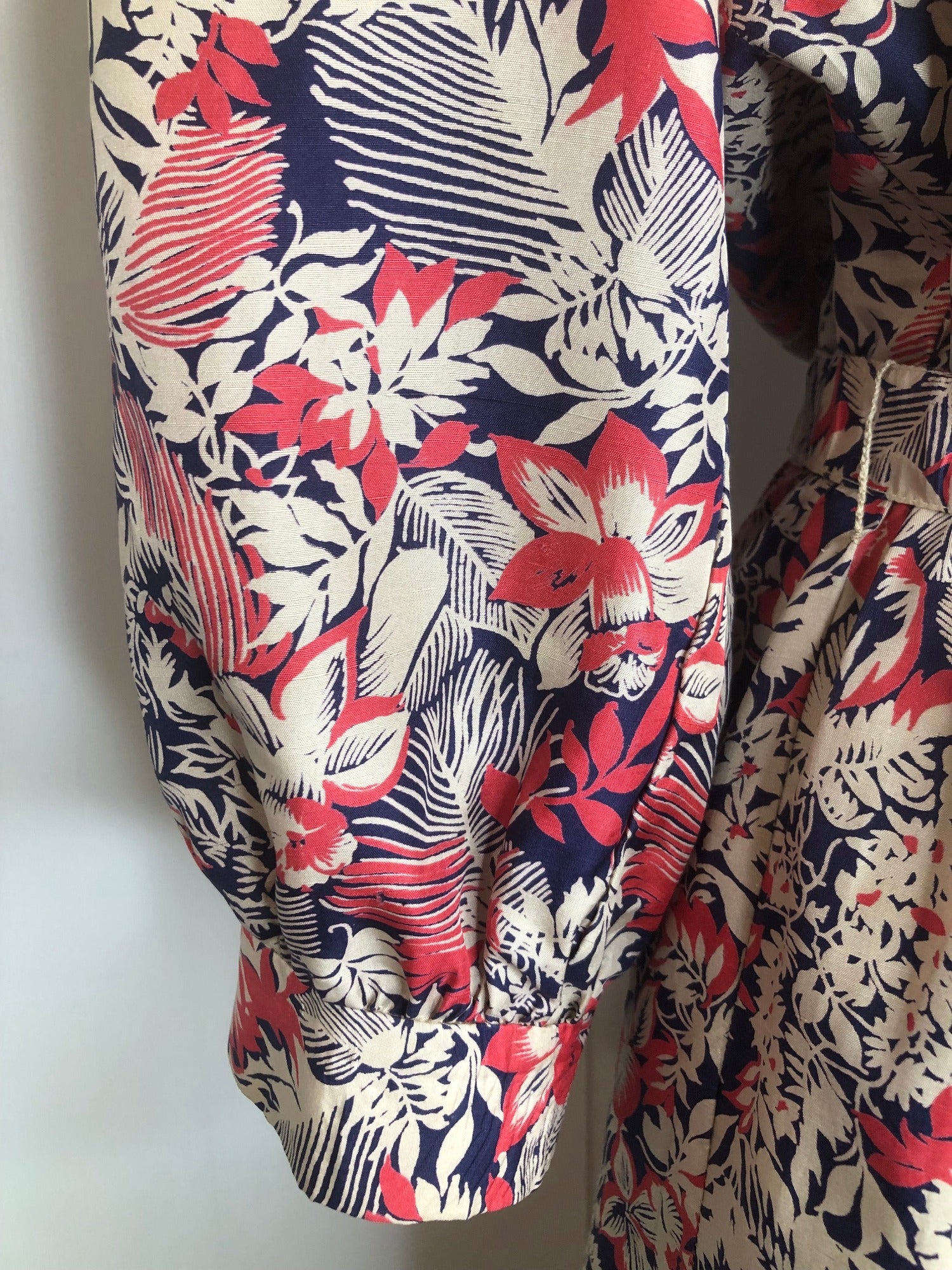 womens  vintage  three quarter sleeve  retro  red  puffed shoulders  pleats  MIR Designs  midi dress  midi  Grey  fitted waist  dress  button front  balloon sleeves  balloon sleeve  70s  40s  1970s  1940s style  1940s  14