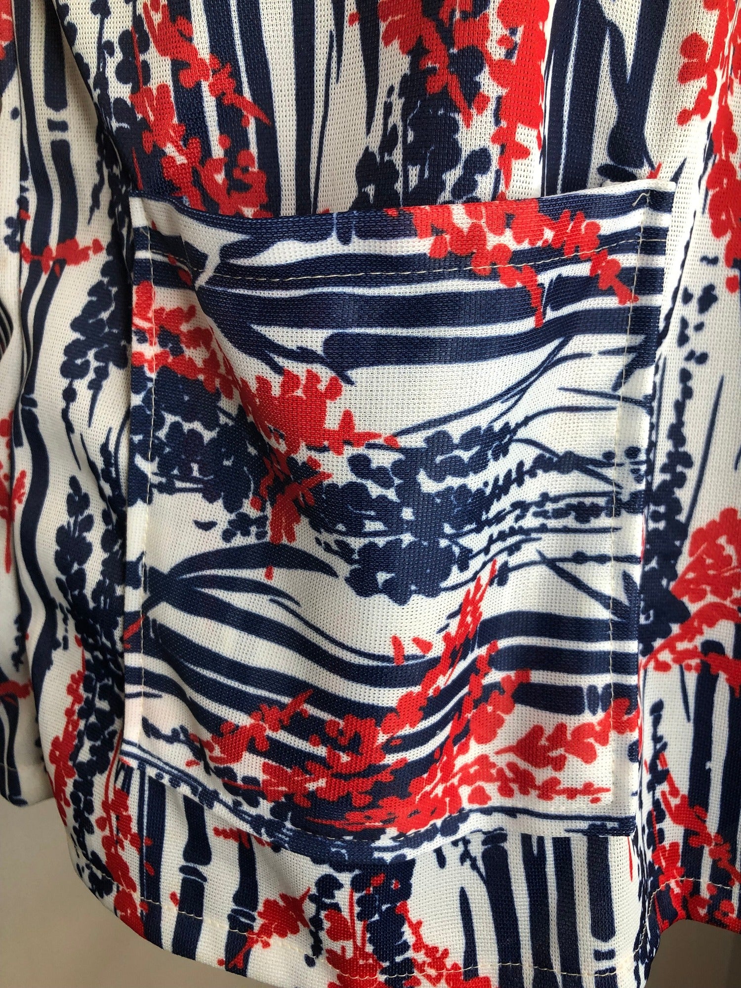 14  womens shirt  womens  white  vintage  Urban Village Vintage  top  summer  spring  red  pointed collar  multi  MOD  floral print  dagger collar  blue  70  1970s