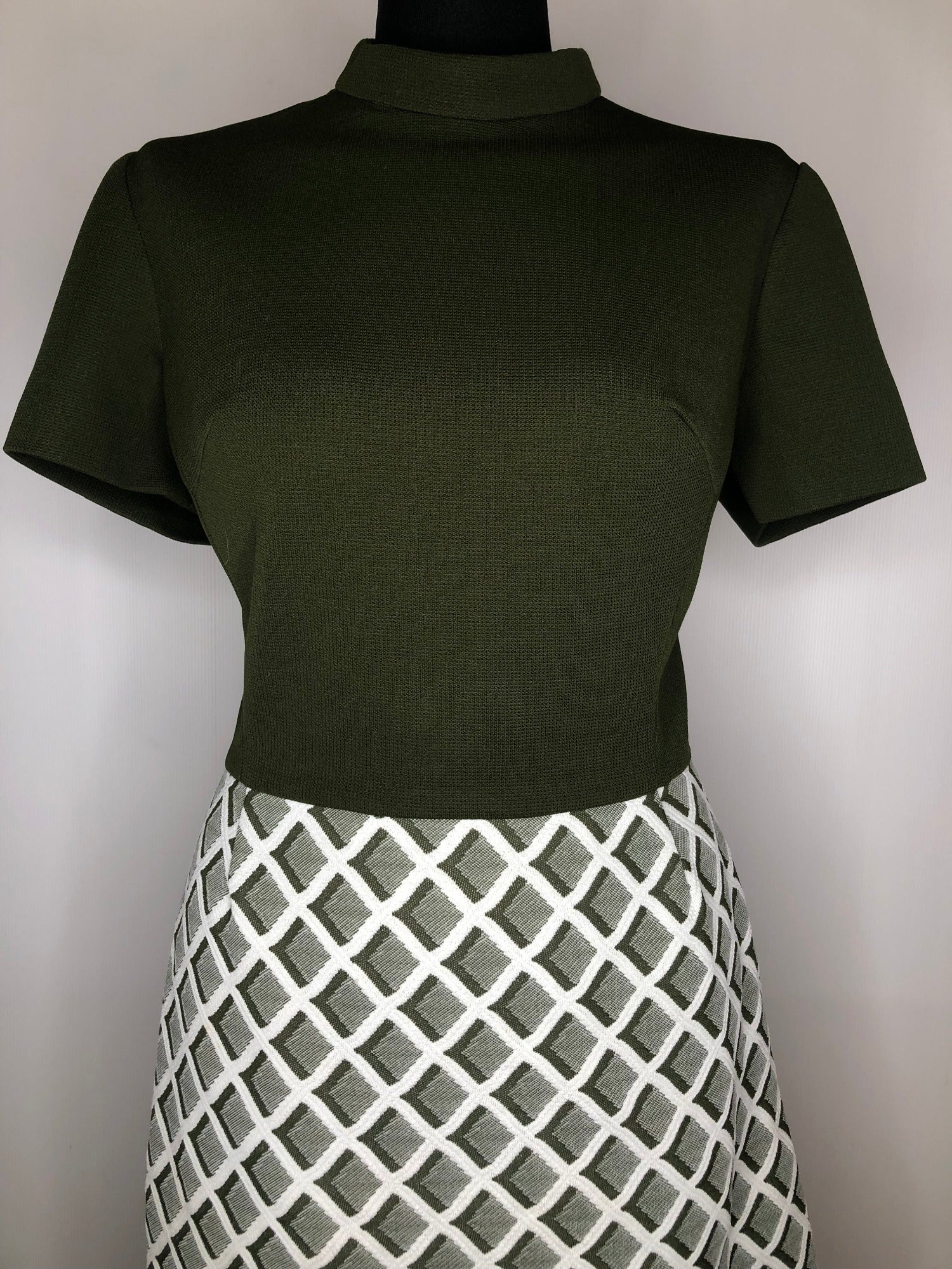 womens  white  vintage  Urban Village Vintage  two piece  set  patterned  mod  matching set  jacket  green  dress  60s  1960s  14