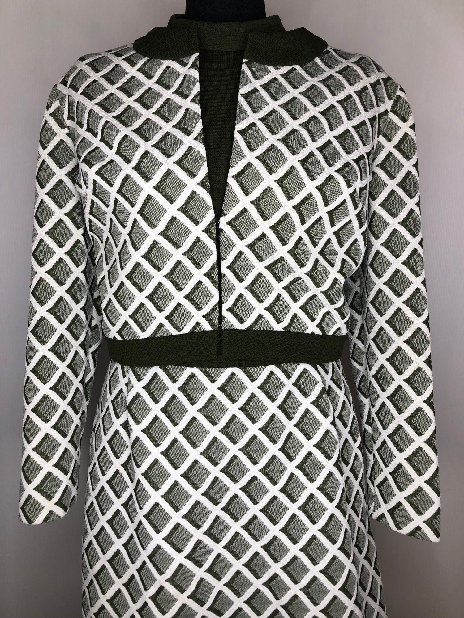 womens  white  vintage  Urban Village Vintage  two piece  set  patterned  mod  matching set  jacket  green  dress  60s  1960s  14