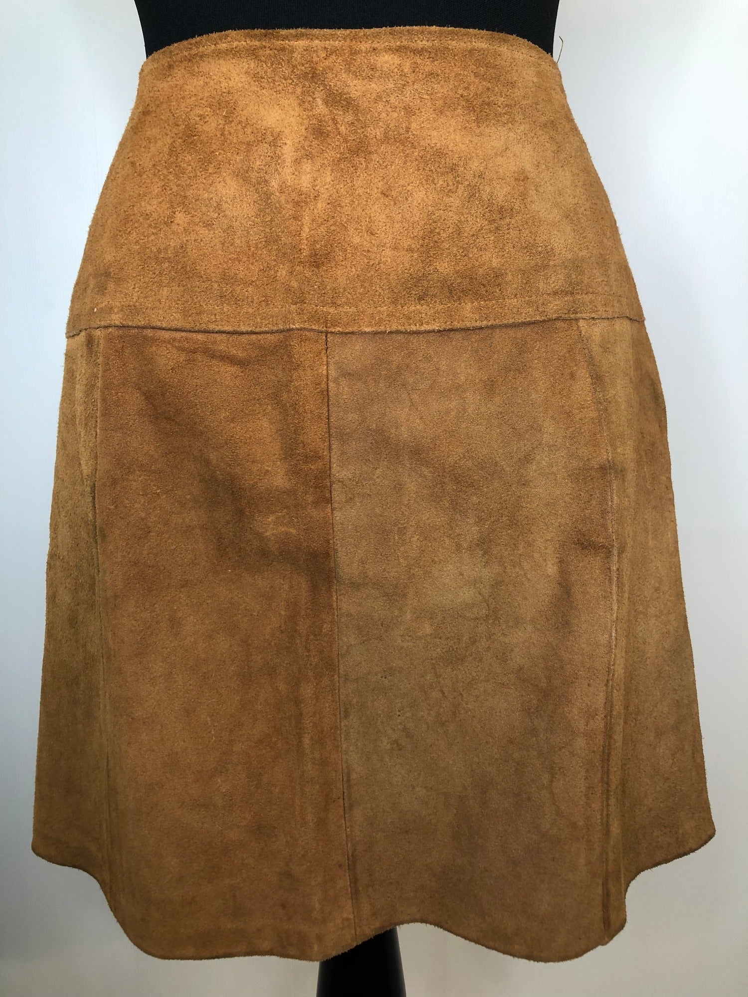 womens  vintage  Urban Village Vintage  urban village  tan  Suede  skirt  retro  press stud fastening  press stud  Mini Skirt  mini  lining  brown  8  70s  1970s