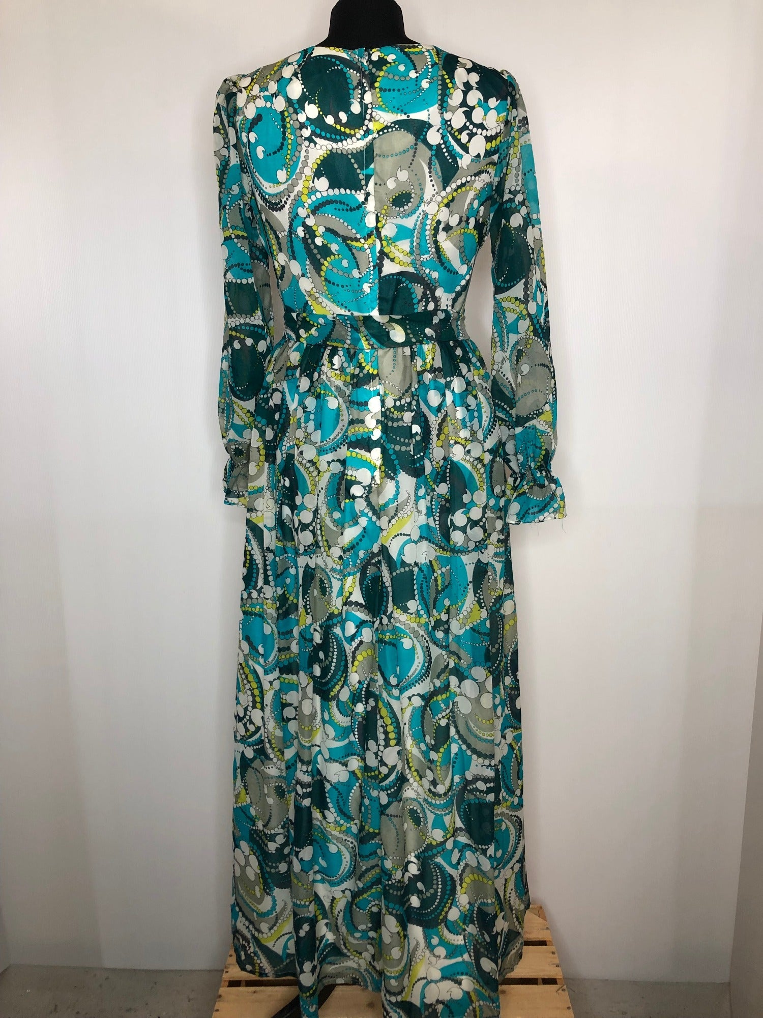 womens  waist belt  vintage  Urban Village Vintage  Tina Warren  print dress  print  multi  maxi dress  long sleeve  green  frill sleeve  dress  button front  blue  70s  1970s  10