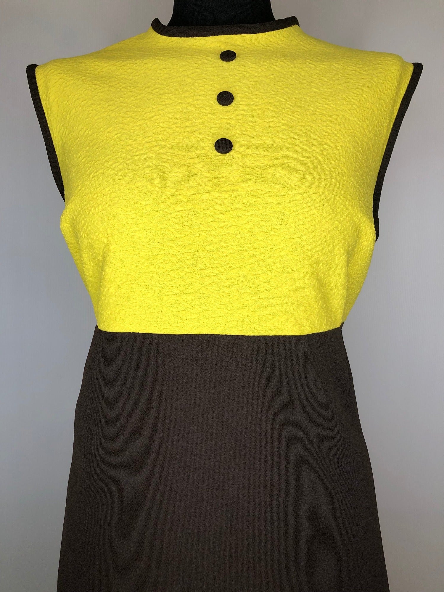 Yellow  womens  vintage  retro  pussy bow  MOD  knee length dress  knee length  dress  decorative button front  60s  1960s  14