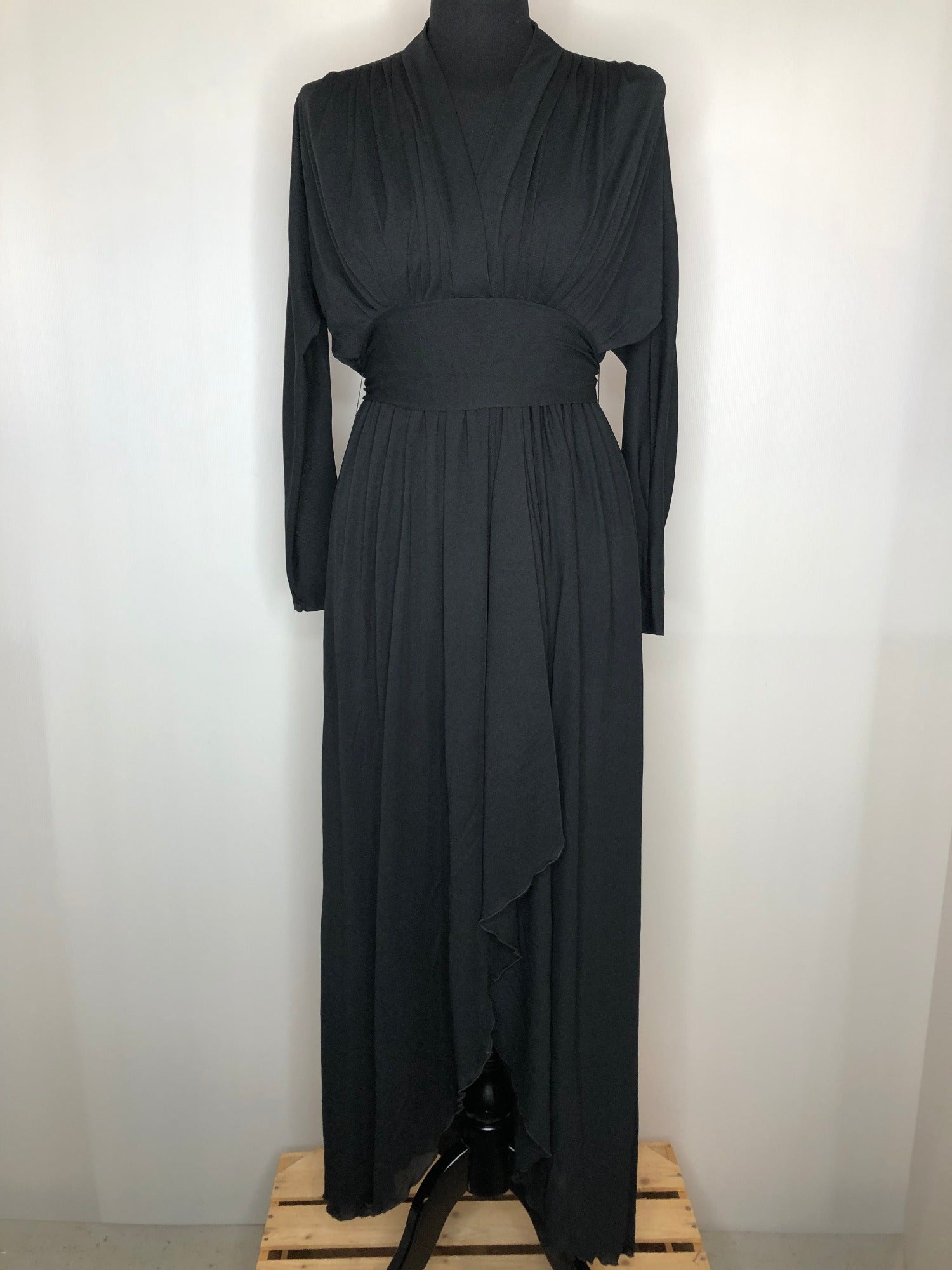 womens  vintage  Urban Village Vintage  Peter Barrow London  long sleeve dress  dress  black  8  70s  1970s