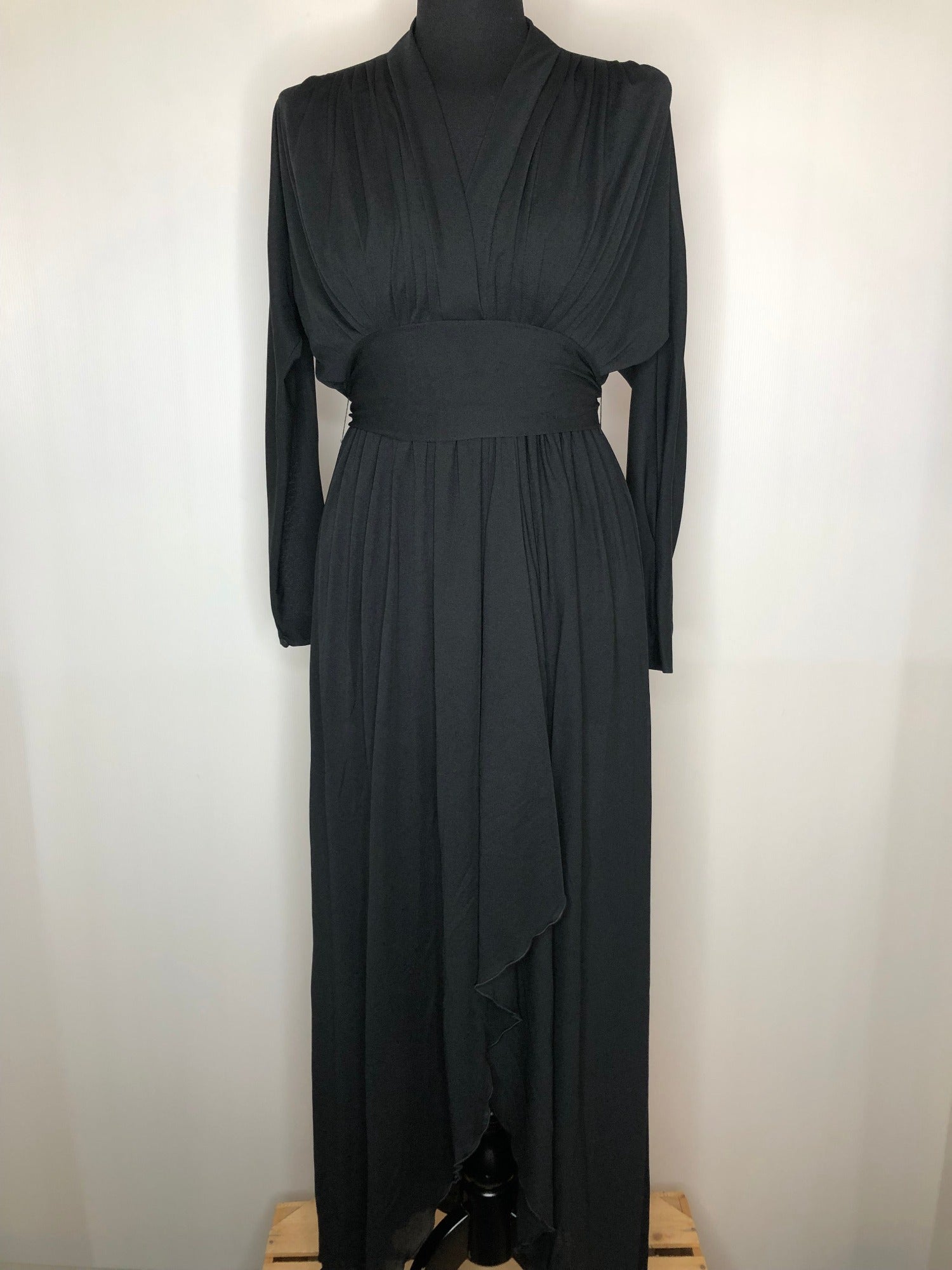 womens  vintage  Urban Village Vintage  Peter Barrow London  long sleeve dress  dress  black  8  70s  1970s