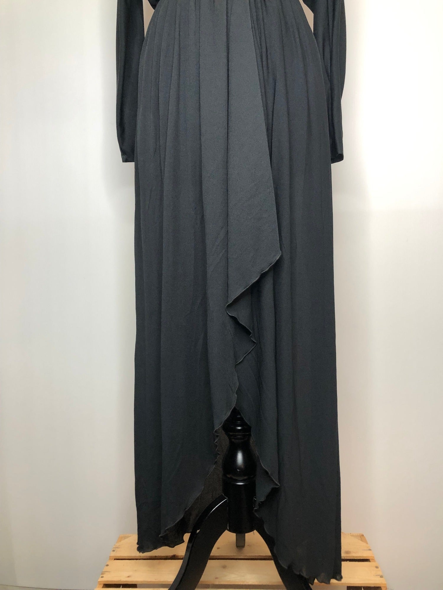 womens  vintage  Urban Village Vintage  Peter Barrow London  long sleeve dress  dress  black  8  70s  1970s