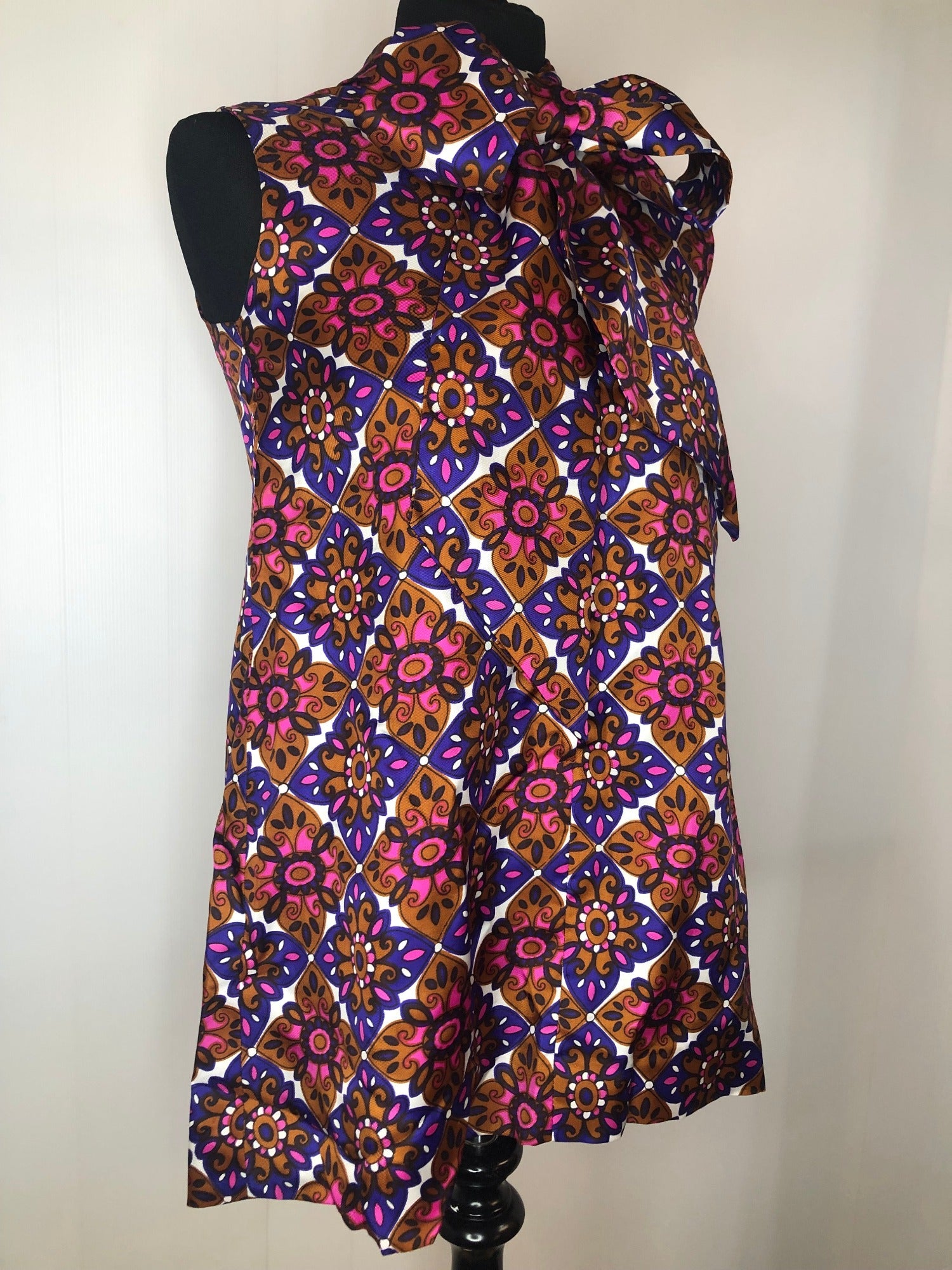womens  vintage  top  sleeveless  retro  pussy bow  print top  Pink  multi  MOD  high neck  floral print  ethnic print  ethnic  dress  Clive Rodney  brown  Blue  60s  6  1960s