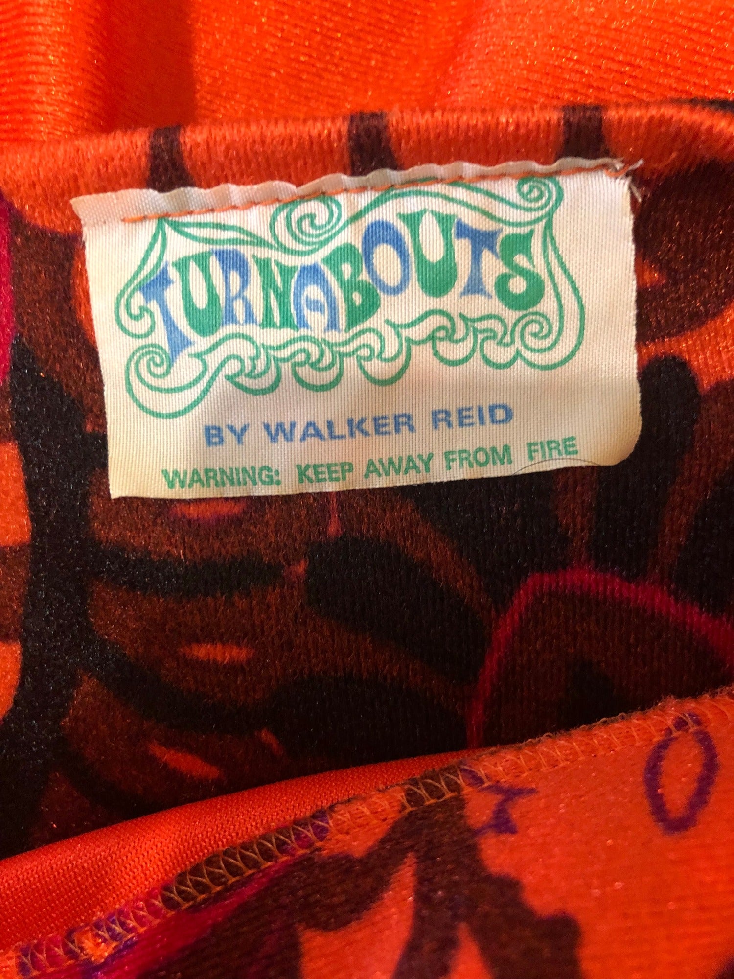 womens  vintage  Urban Village Vintage  Turnabouts by Walker Reid  short sleeved  short sleeve dress  short sleeve  print dress  print  paisley style print  orange  maxi dress  floral print  dress  70s  1970s  10