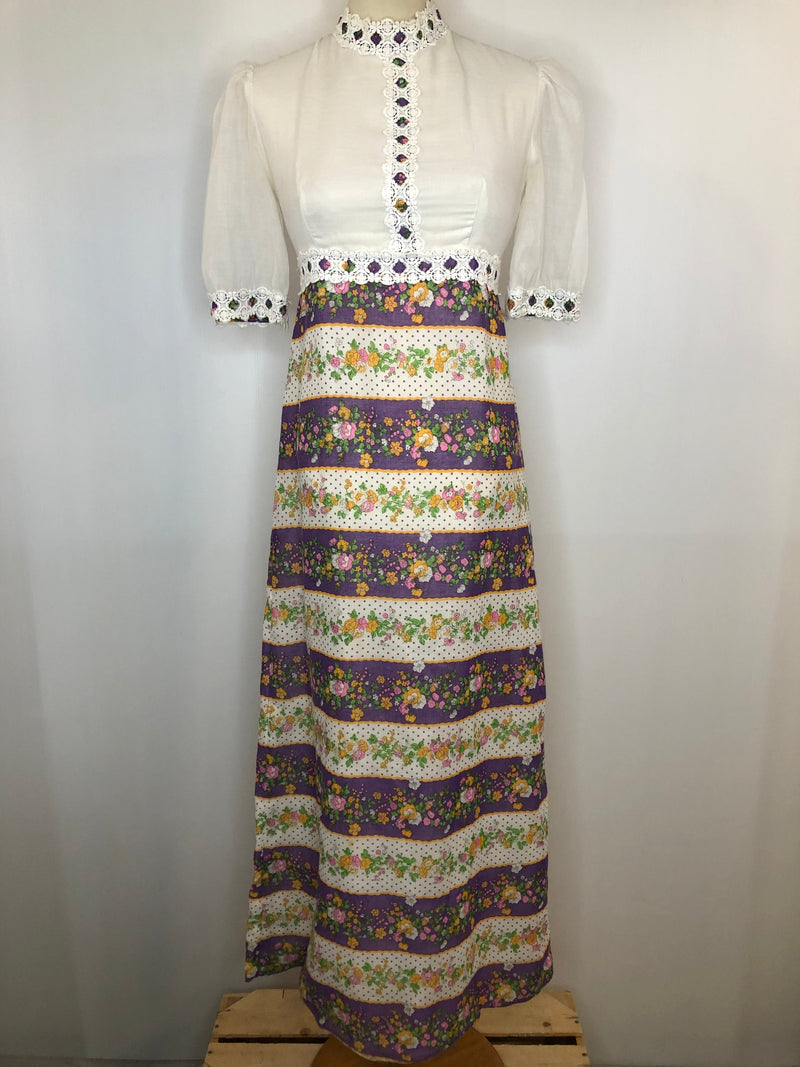 womens  white  vintage  Urban Village Vintage  purple  print dress  maxi  long length  lace crochet trims  high neck  floral print  dress  crochet trim neckline  crochet trim detail  crochet trim  Cornell  boho  70s  70  6  1970s