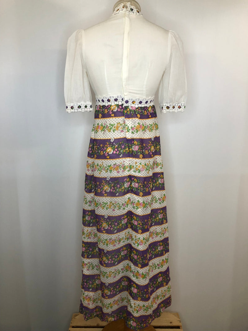 womens  white  vintage  Urban Village Vintage  purple  print dress  maxi  long length  lace crochet trims  high neck  floral print  dress  crochet trim neckline  crochet trim detail  crochet trim  Cornell  boho  70s  70  6  1970s