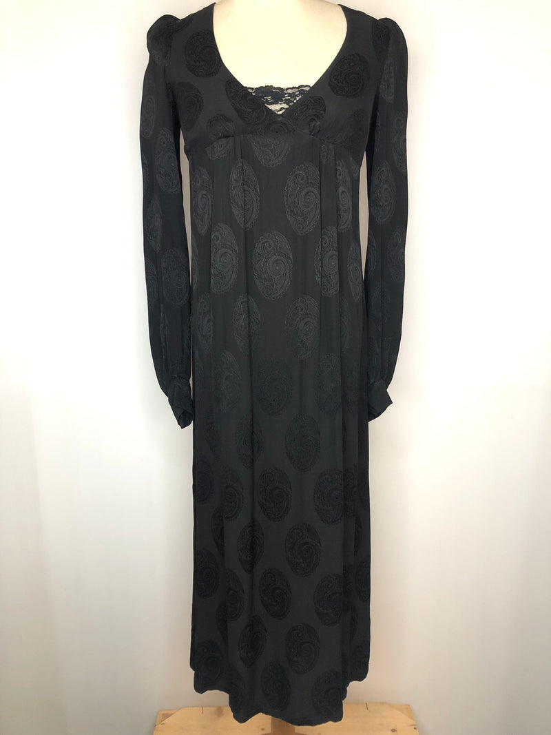 womens  vintage  Urban Village Vintage  urban village  summer dress  Paisley Print  maxi dress  long dress  lace insert  dress  black  balloon sleeves  balloon sleeve  70s  70  6  1970s
