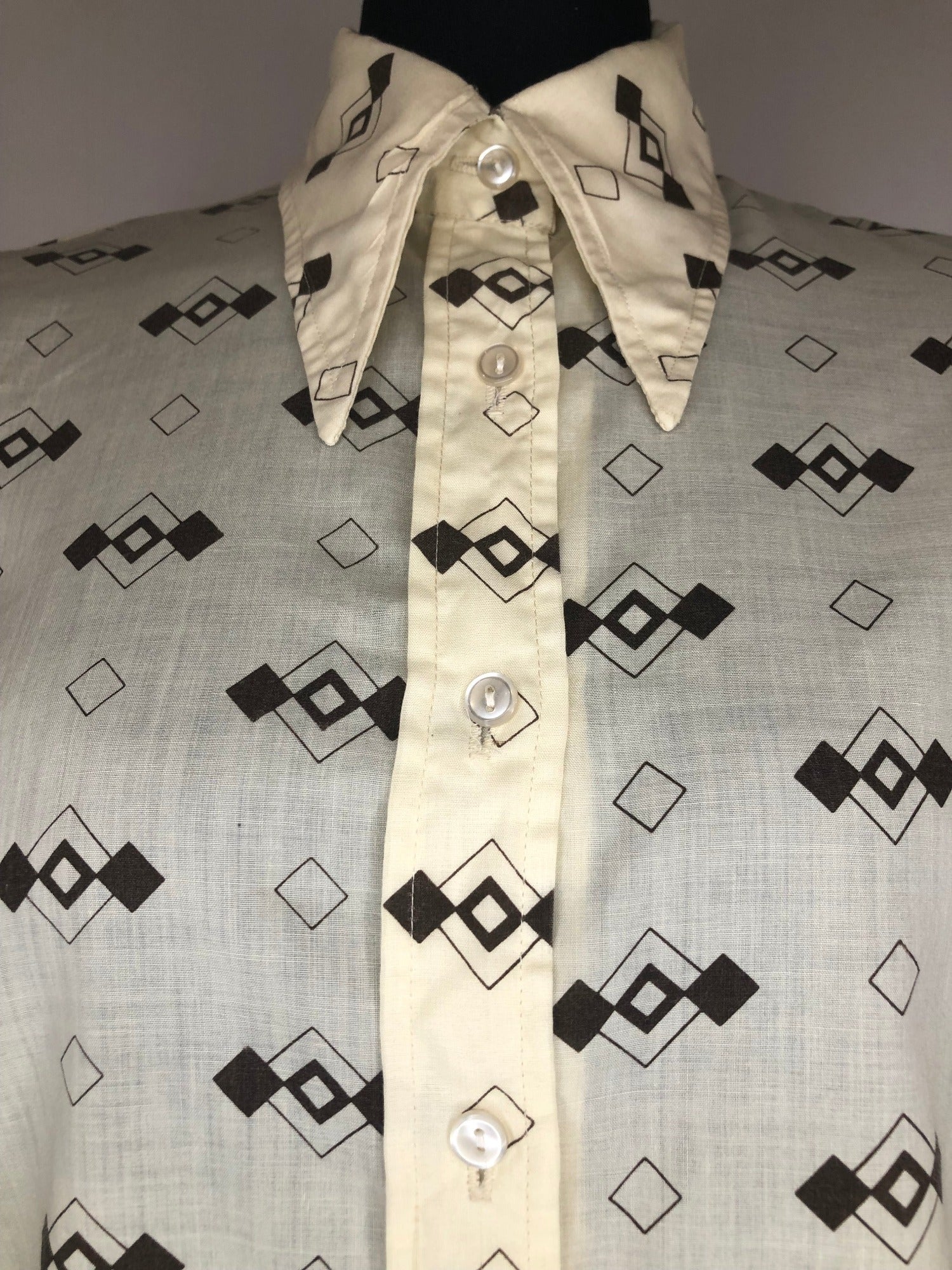 12  womens  vintage  top  diamond print  dagger collar  cream  brown  blouse  70s  1970s