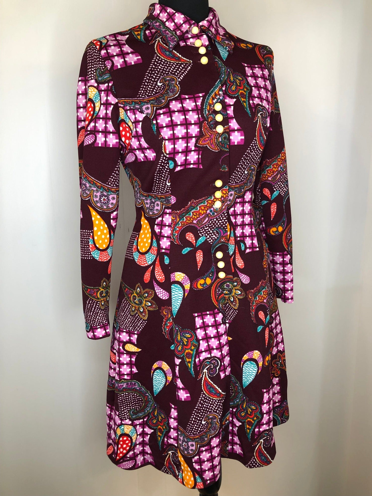 womens  vintage  Urban Village Vintage  urban village  summer dress  retro  purple  psychedelic  psych  MOD  long sleeved  hippy  hippie  decorative buttons  collar  button  70s  70  1970s