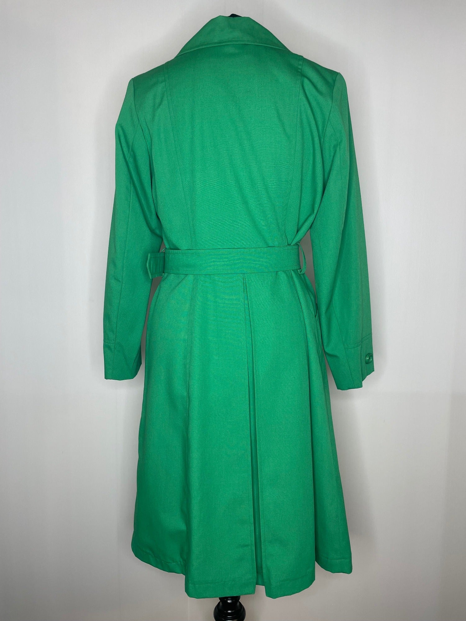 womens mac  womens jacket  womens coat  womens  Winter Coat  vintage  Urban Village Vintage  urban village  trench coat  trench  retro  rain coat  overcoat  modette  MOD  long length coat  long coat  large collar  lapels  kelly green  Jacket  Green  collared  collar  coat  big collar  70s  1970s  10