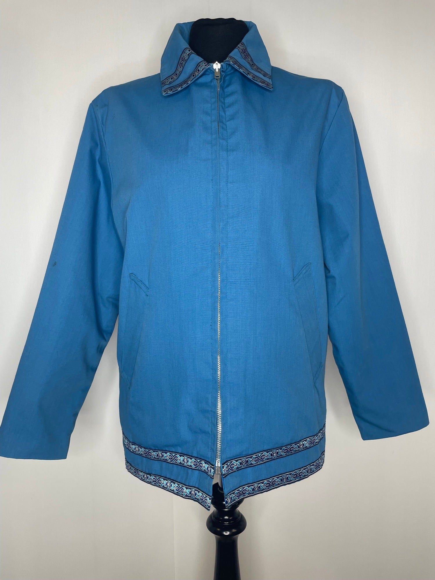 10  womens  waterproof  water repellent  vintage  pointed collar  point collar  outdoor wear  Outdoor jacket  nordic  large collar  faded  embroidery detail  embroidery  Embroidered  dagger collar  collared  collar  blue  big collar  70s  1970s