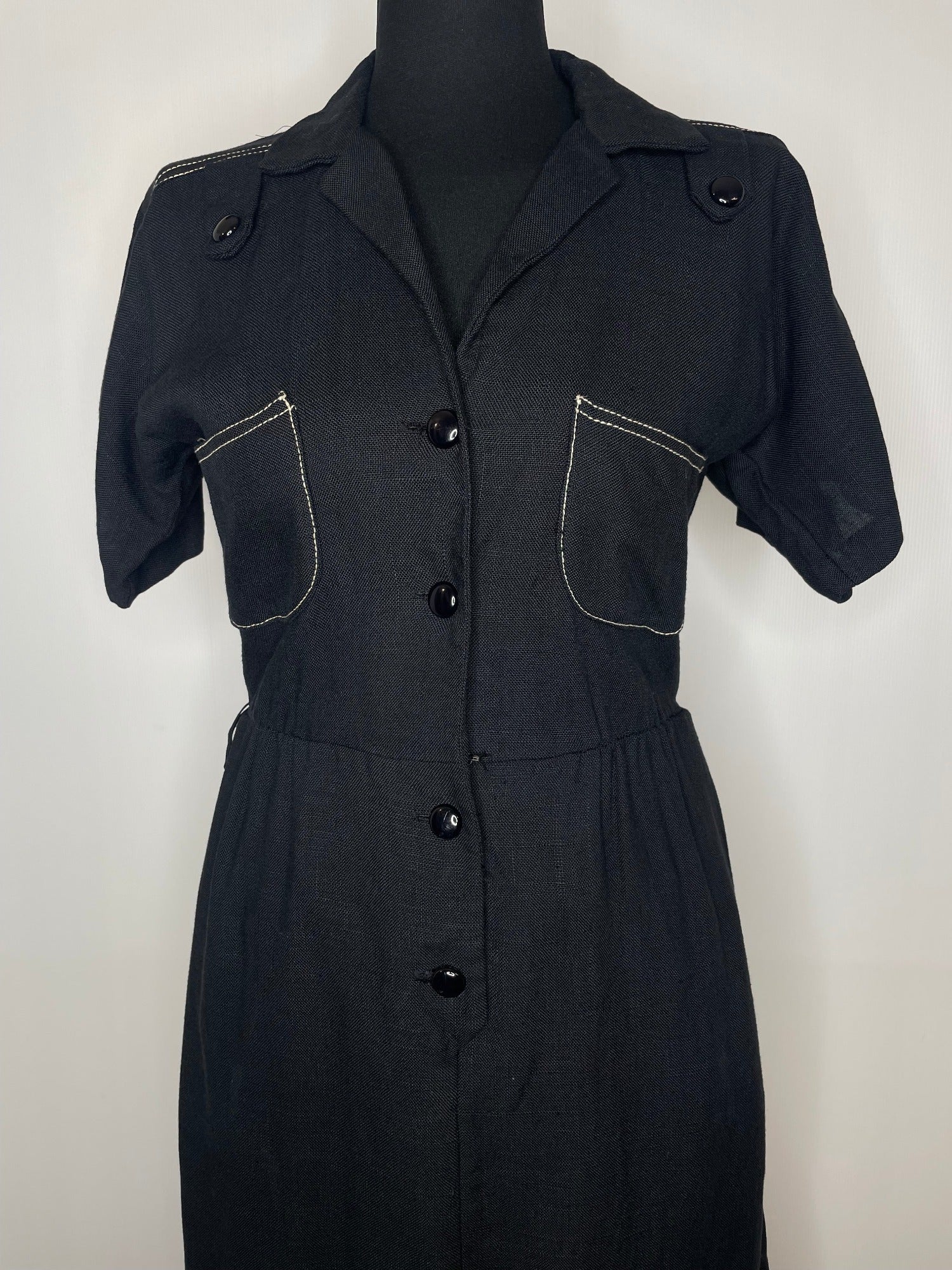 womens  vintage  Urban Village Vintage  short sleeve dress  safari style  safari dress  safari  moygashel  linen  dress  black  8  70s  1970s