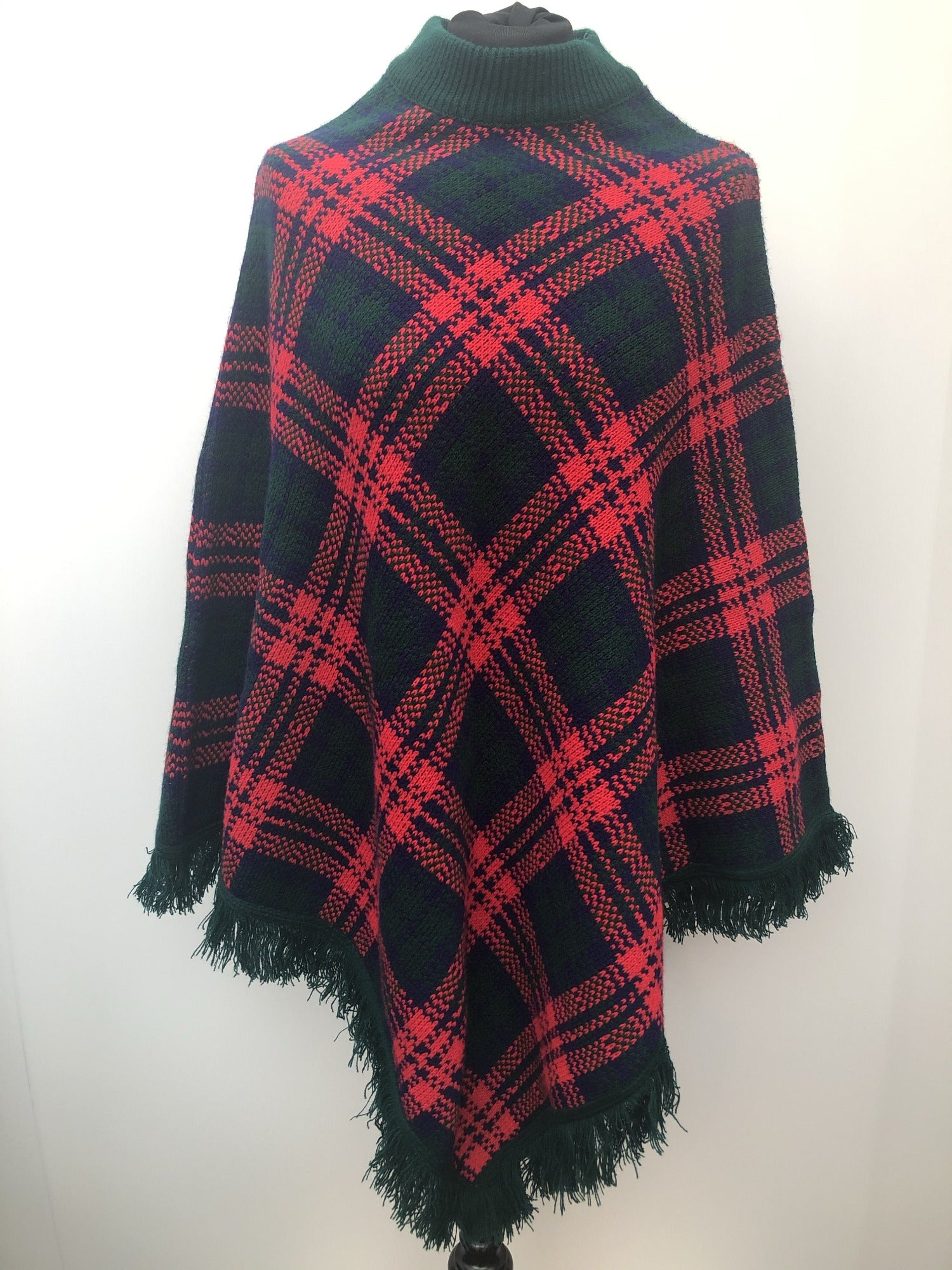 vintage  tartan  Red  poncho  Miss Casual  Green  60s  1960s urban village vintage