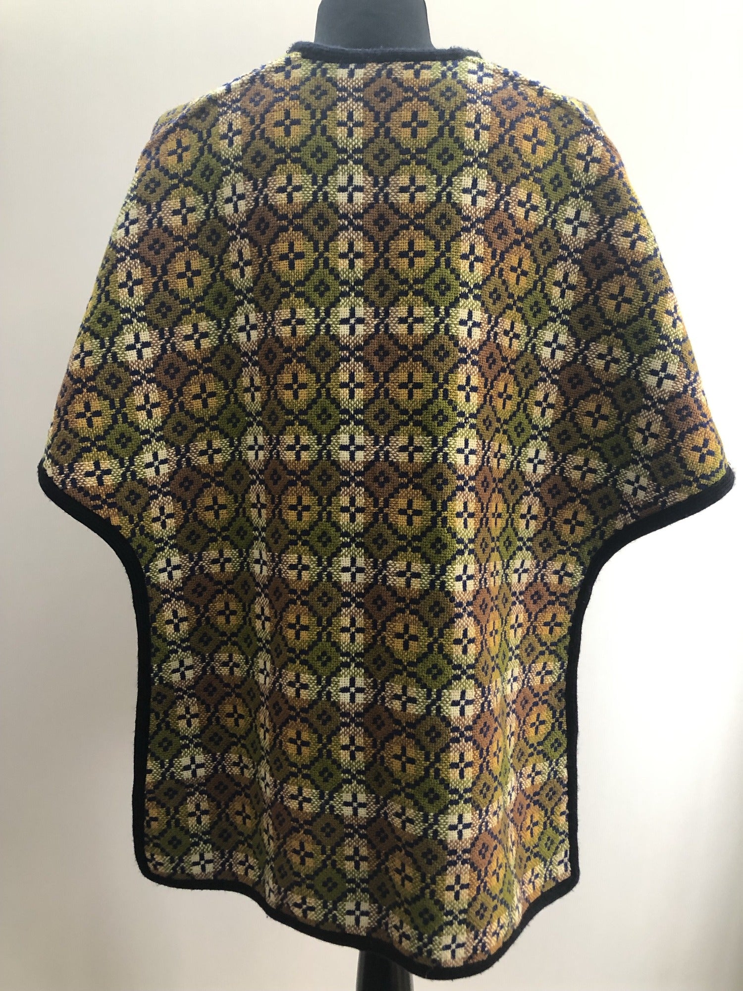 green  womens  waist belt  vintage  Urban Village Vintage  tapestry  S  MOD  cape  blue  60s  1960s