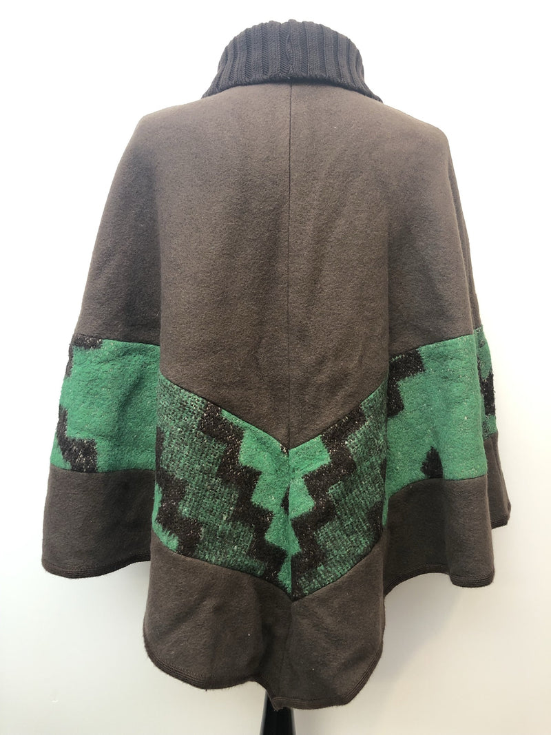 Wool  vintage  Urban Village Vintage  tartan  Strathay Originals  short  S  poncho  cape  button detail  blue  black fringing  60s  1960s