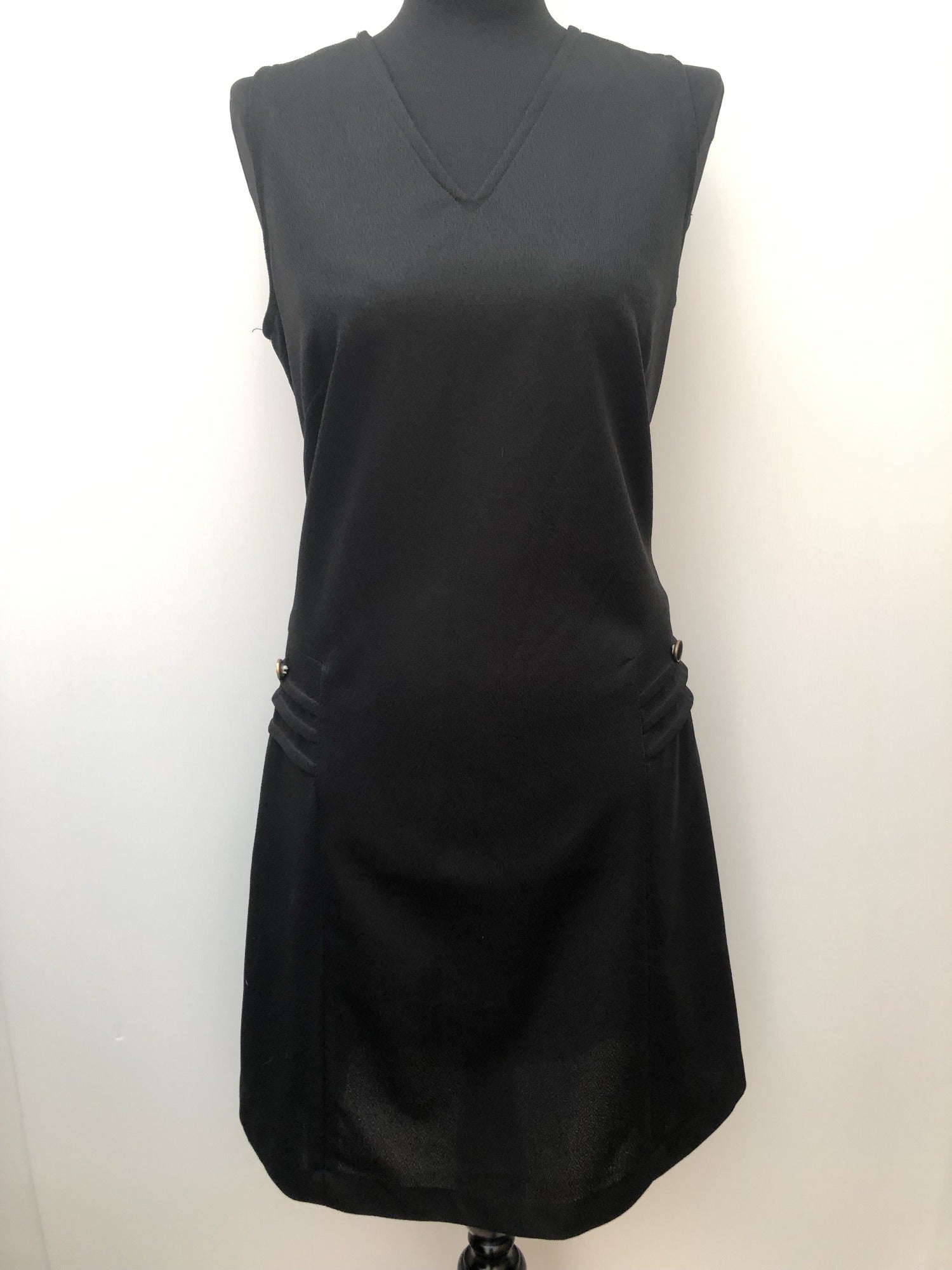womens  vintage  v neck  Urban Village Vintage  urban village  slip on  pocket detail  mini dress  dress  black  8  70s  1970s