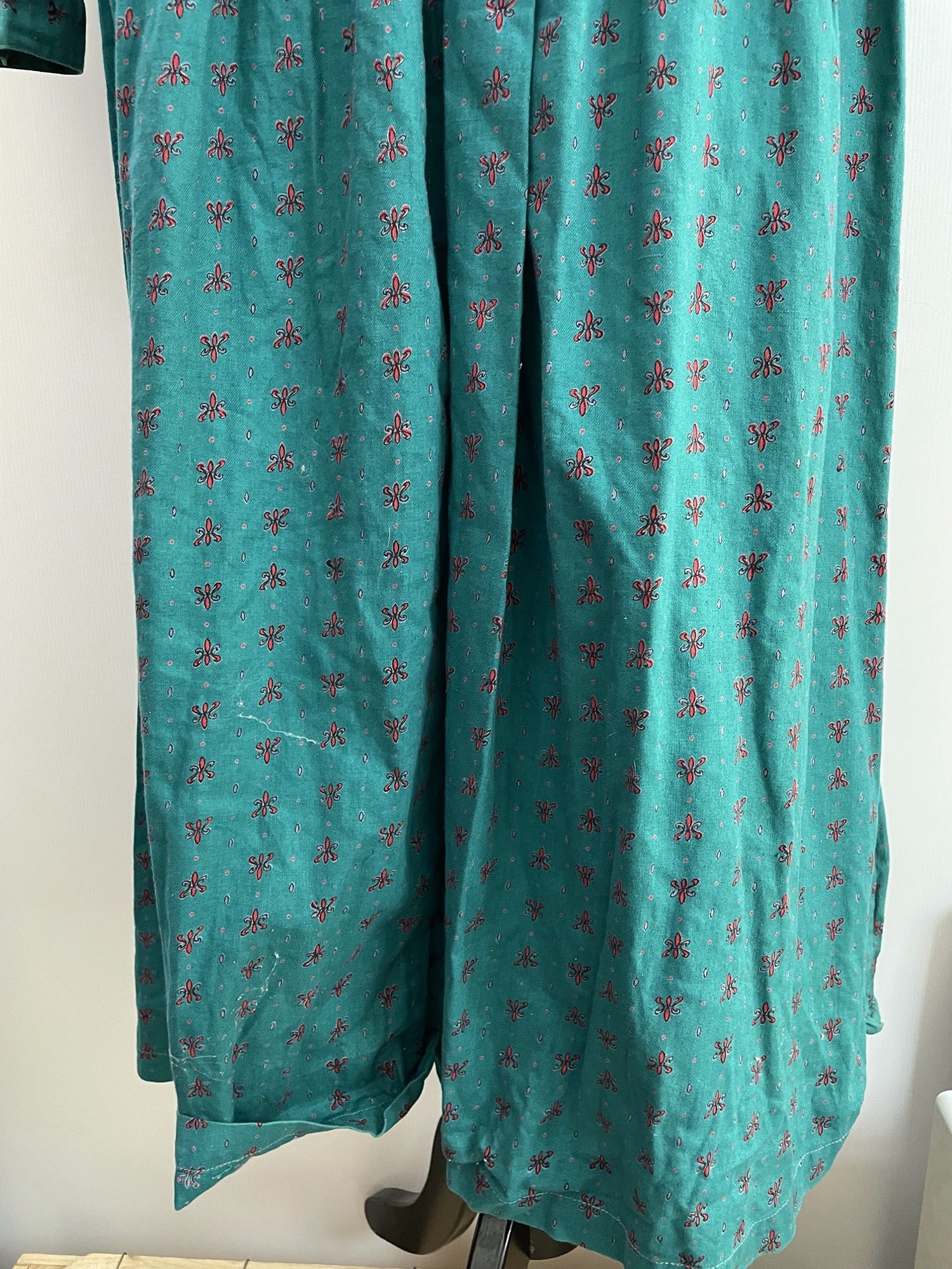 womens  vintage  Urban Village Vintage  urban village  Turquoise  shirt dress  patterned dress  patterned  pattern  Paisley Print  maxi dress  maxi  long sleeves  long sleeved  long sleeve  long length dress  long dress  dresses  dress  collared dress  collared  collar  button up  button front  button fastening  button  boho  big collar  adini  70s  1970s  12