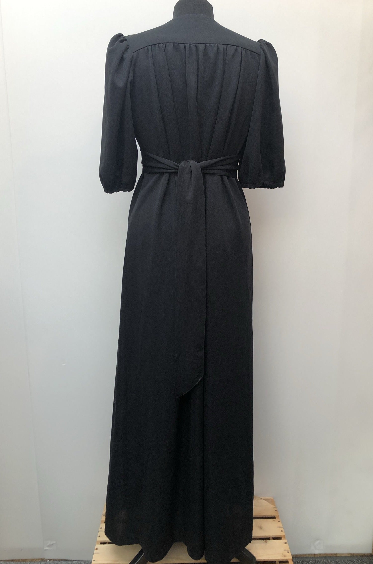 womens  vintage  Urban Village Vintage  puff sleeves  maxi dress  maxi  large sequin  evening dress  dress  button front  black  70s  1970s  12