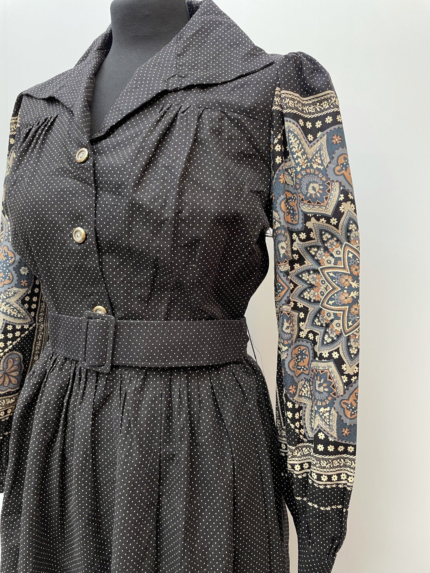 womens  waist belt  vintage  Urban Village Vintage  urban village  sleeves  sleeve  Paisley Print  paisley inspired  paisley  maxi dress  maxi  long sleeves  dress  collared dress  button up  button front  button  boho  bohemian  black  Berketex  belted dress  70s  1970s  12