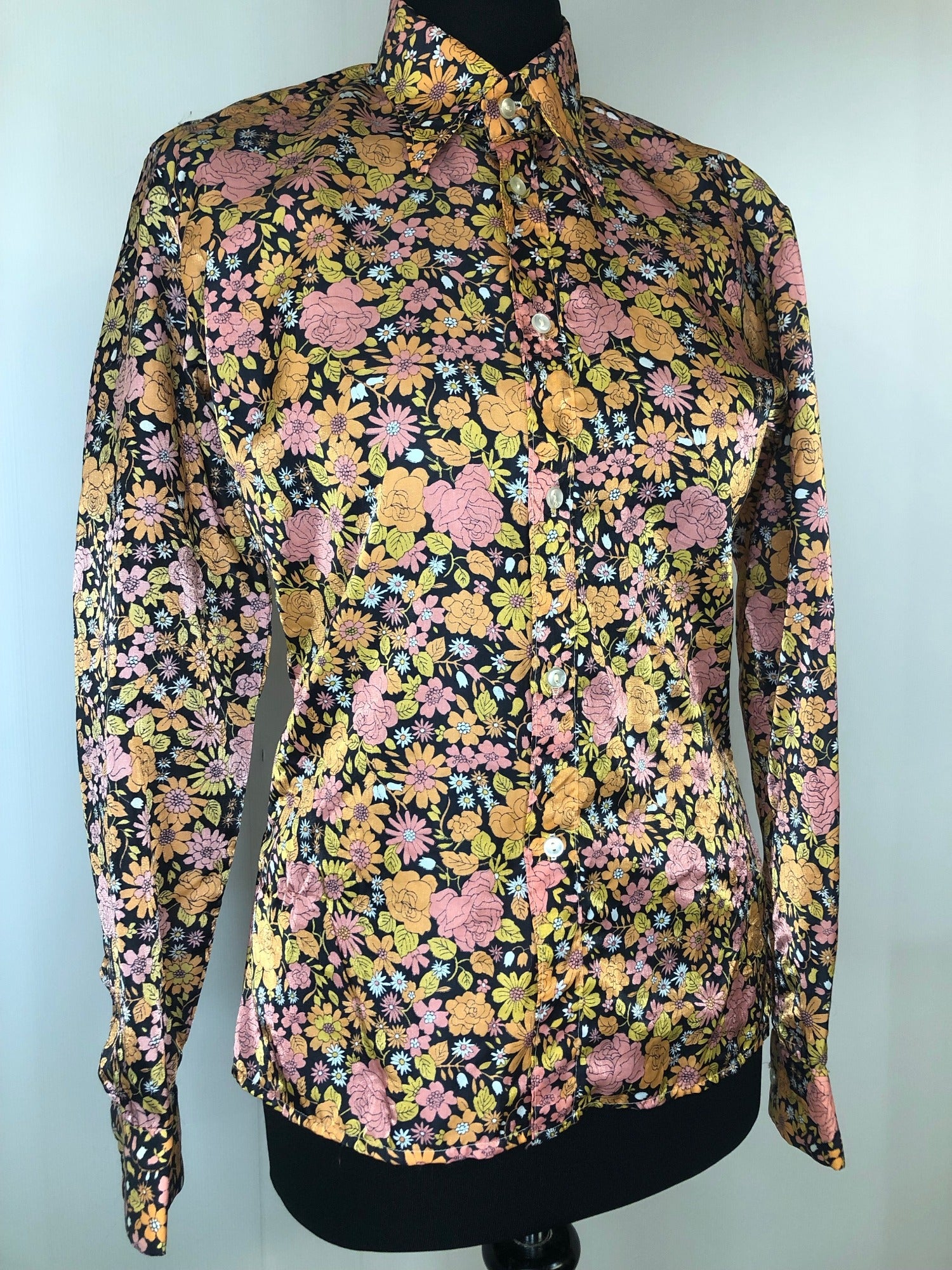womens shirt  womens  vintage  Urban Village Vintage  pink  orange  multi  MOD  dagger collar  collar dress  blue  blouse  black  big collar  70  1970s  12