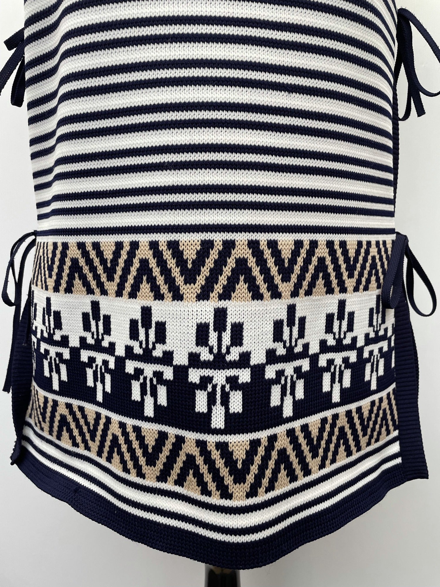 womens  white  vintage  Urban Village Vintage  urban village  tunic top  tunic  tabard  Stripes  string fastening  patterned  pattern  Lightweight Knit  light knit  knitwear  knitted  knit  elasticated  70s  1970s  12  10/12  10