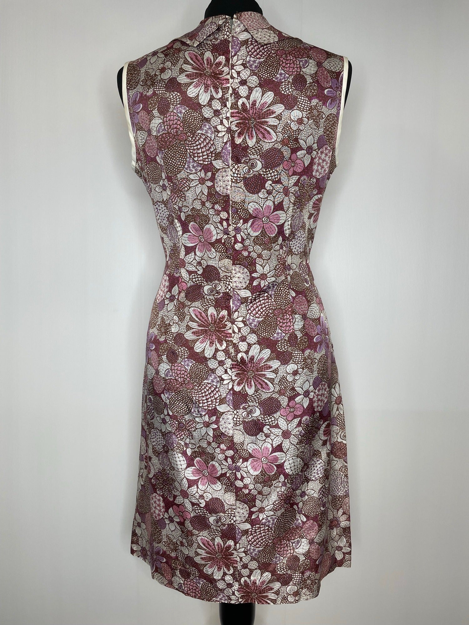 womens  white  vintage  Urban Village Vintage  short dress  shift dress  scooter dress  scooter  purple  psych  pointed collar  modette  MOD  mini dress  micro mini  floral  dress  dolly dress  dolly  daisy print  daisy  collar  60s  1960s  12