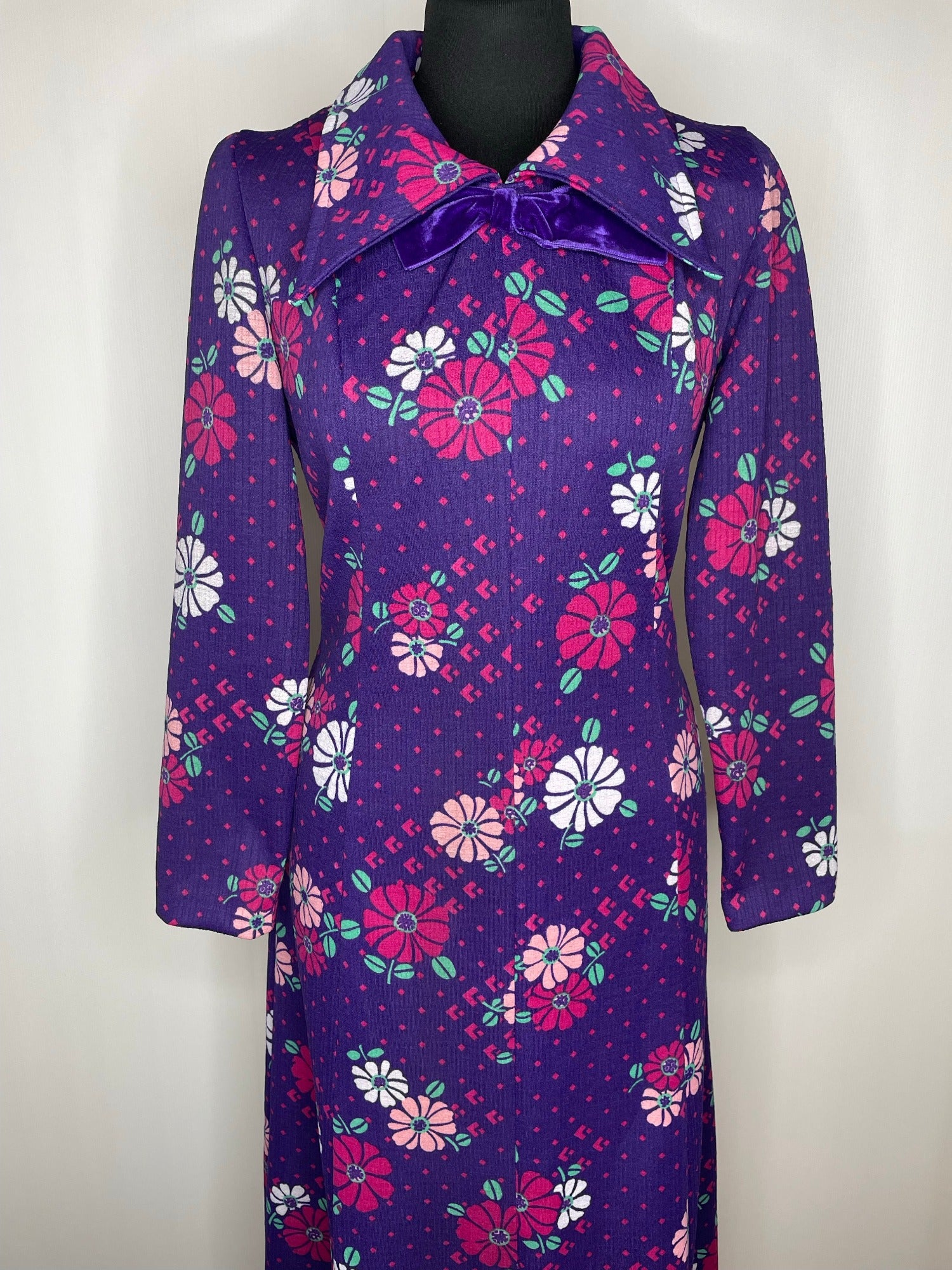 womens  vintage  velvet  Urban Village Vintage  urban village  purple dress  purple  pointed collar  party dress  maxi dress  maxi  long sleeve  long length dress  large collar  dress  daisy  collar  bow  70s  1970s  12