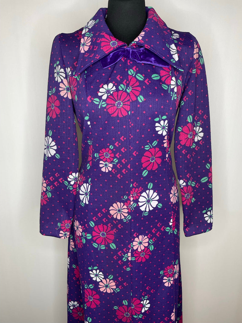 womens  vintage  velvet  Urban Village Vintage  urban village  purple dress  purple  pointed collar  party dress  maxi dress  maxi  long sleeve  long length dress  large collar  dress  daisy  collar  bow  70s  1970s  12