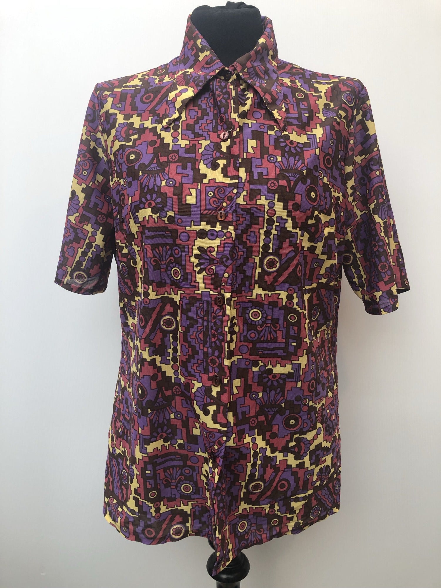 womens shirt  womens  vintage  Urban Village Vintage  urban village  summer dress  summer  purple  print blouse  multi  dagger collar  collar  button  blouse  18