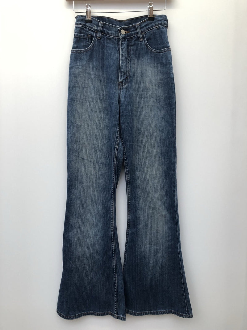 womens  W24  vintage  Urban Village Vintage  urban village  straight cut  retro  red tab  pockets  L32  jeans  jean  high waisted  flares  denim  Cotton  blue  70s  70  6  1970s