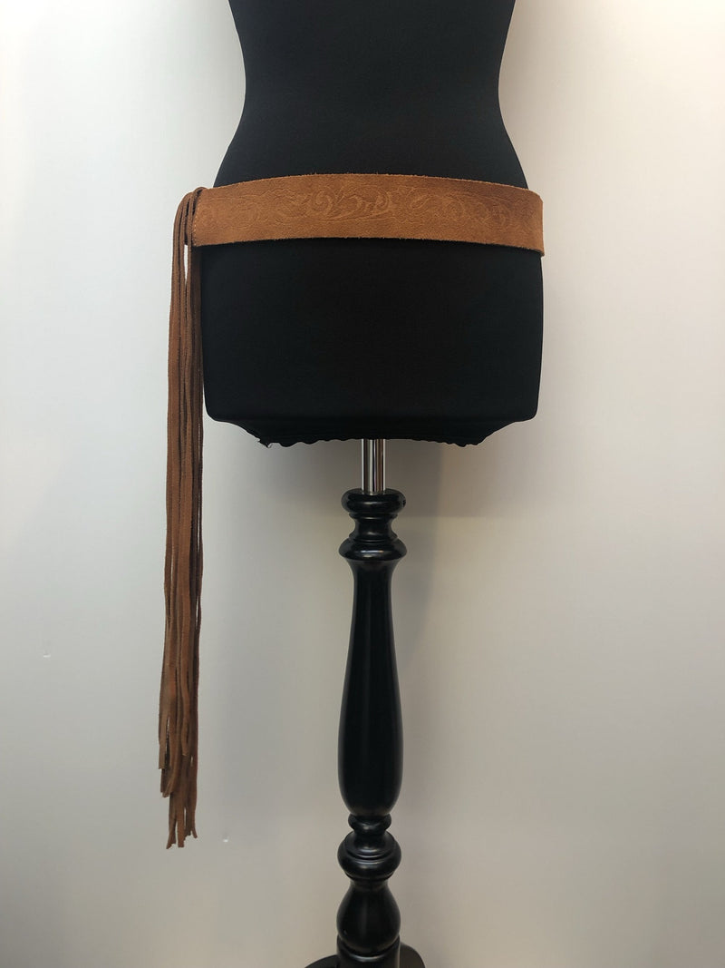 vintage  Urban Village Vintage  urban village  suede etching  One Size  mens  leather trim  Leather  fringed  brown  belted  belt  accesories  60s  60  1960s  1960