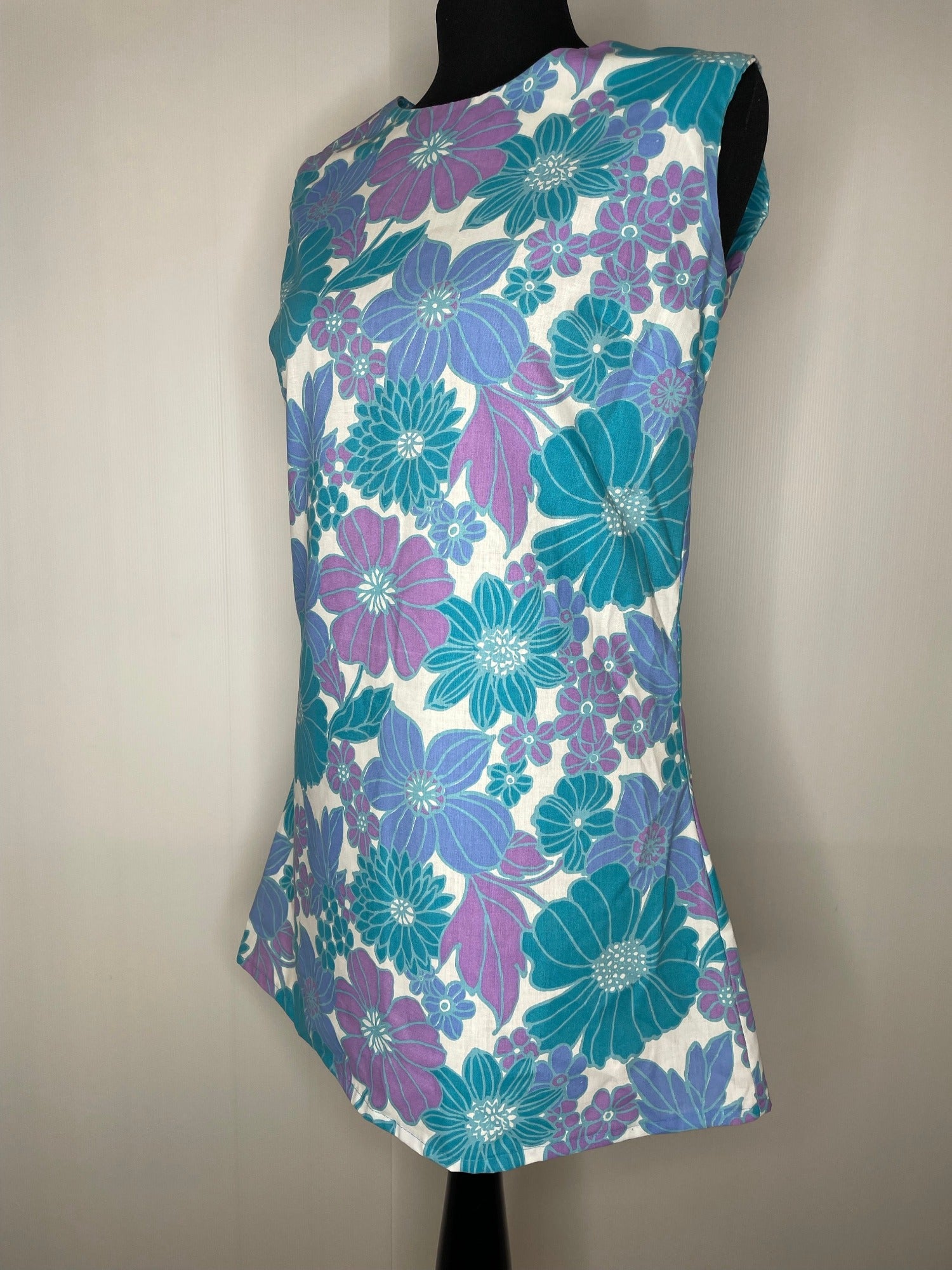 zip back  woodstock  womens  white  vintage  Urban Village Vintage  tunic  sleeveless  short dress  scooter dress  scooter  purple  pink  modette  MOD  mini dress  micro mini  hippy  hippie  flower power  flower  floral print  floral  festival  dress  dolly dress  dolly  daisy  8  60s  1960s  10