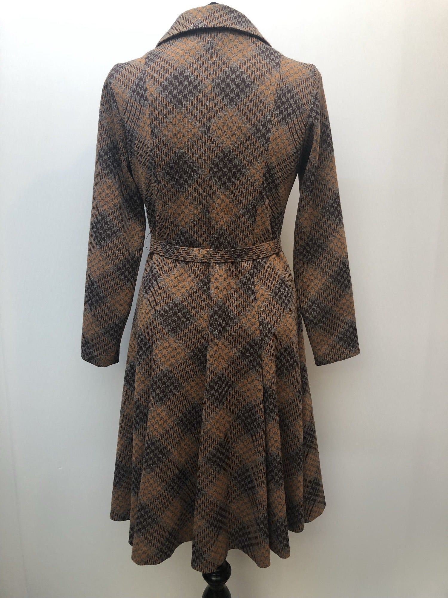 womens  vintage  Urban Village Vintage  Ray Anthony London  MOD  midi dress  midi  long sleeved  gingham check  dress  collar  check dress  brown  60s  1960s  10