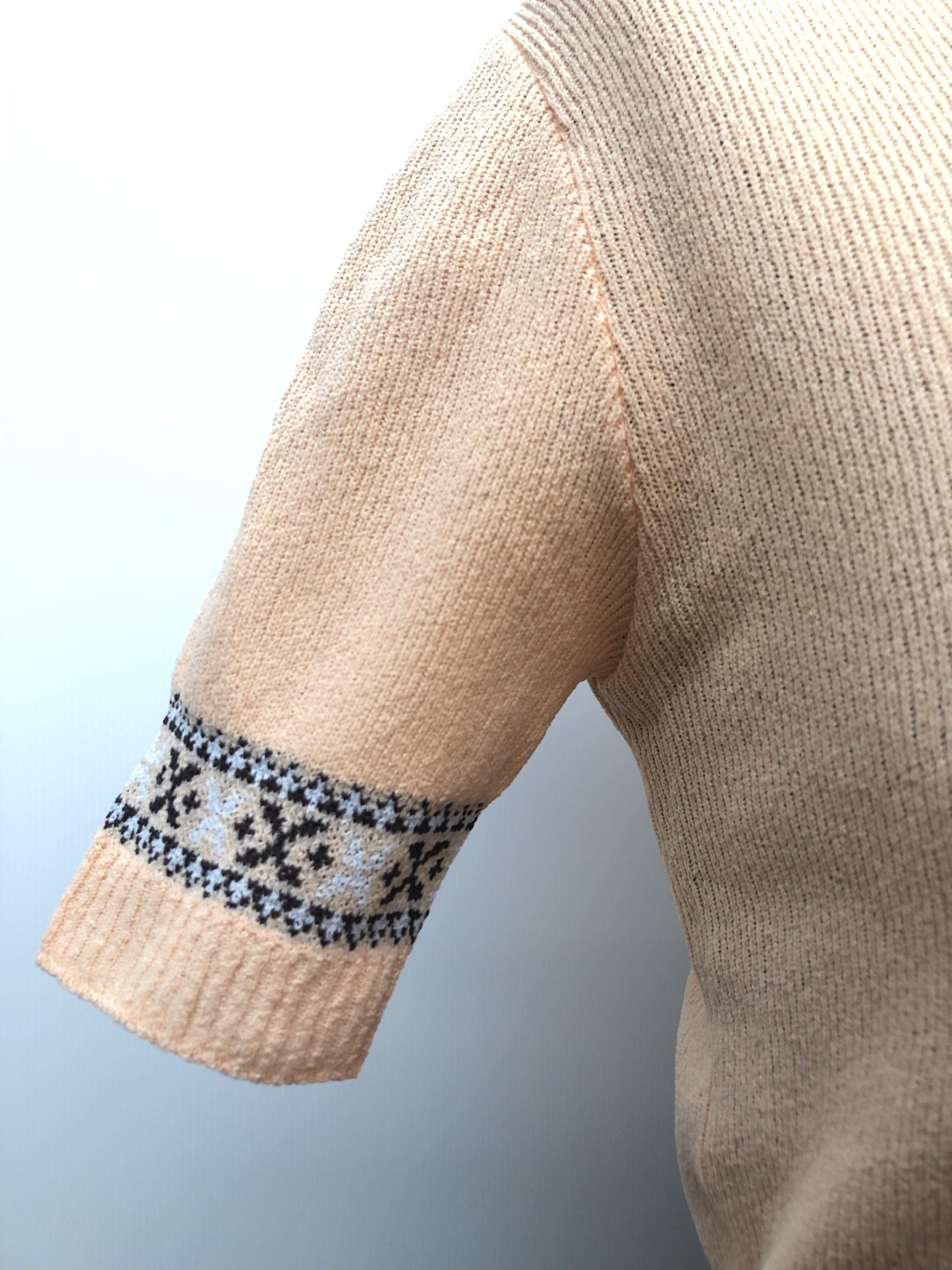 womens  vintage  Urban Village Vintage  urban village  round neck  pink  patterened  Long sleeved top  long sleeve  light knit  knitwear  knitted  knit  jumper  crew neck  60s  1960s  10