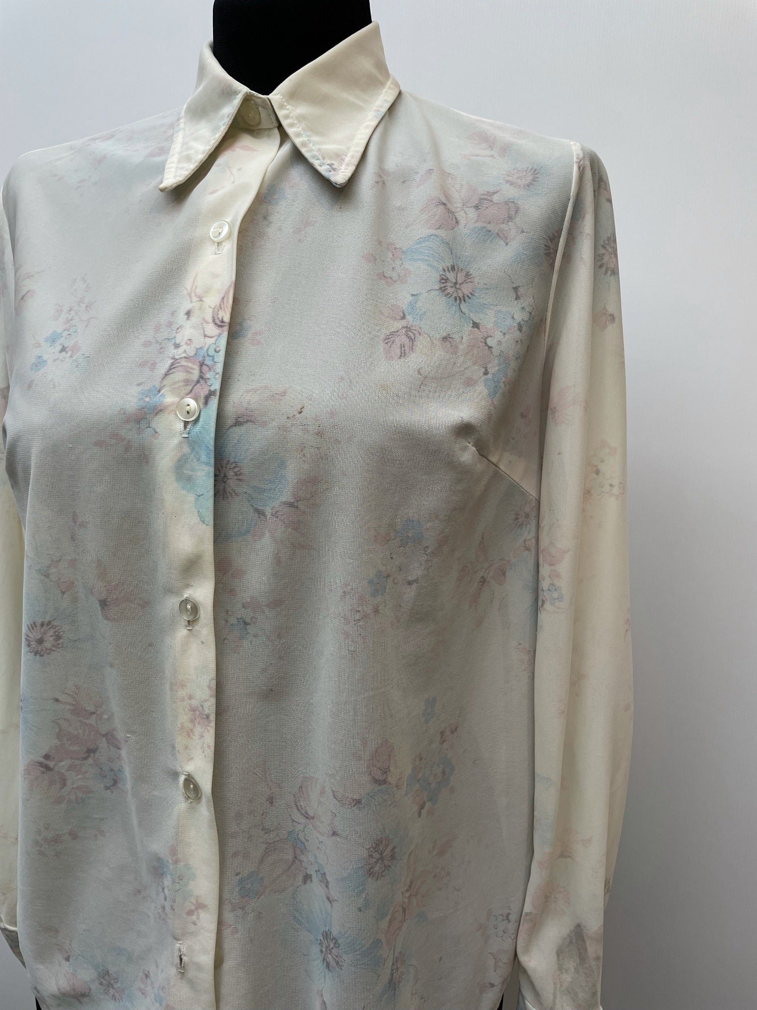 womens  vintage  Urban Village Vintage  urban village  sheer  semi sheer  print blouse  long sleeve  floral shirt  floral print  floral  dagger collar  collar  button front  button  blouse  big collar  belted dress  70s  1970s