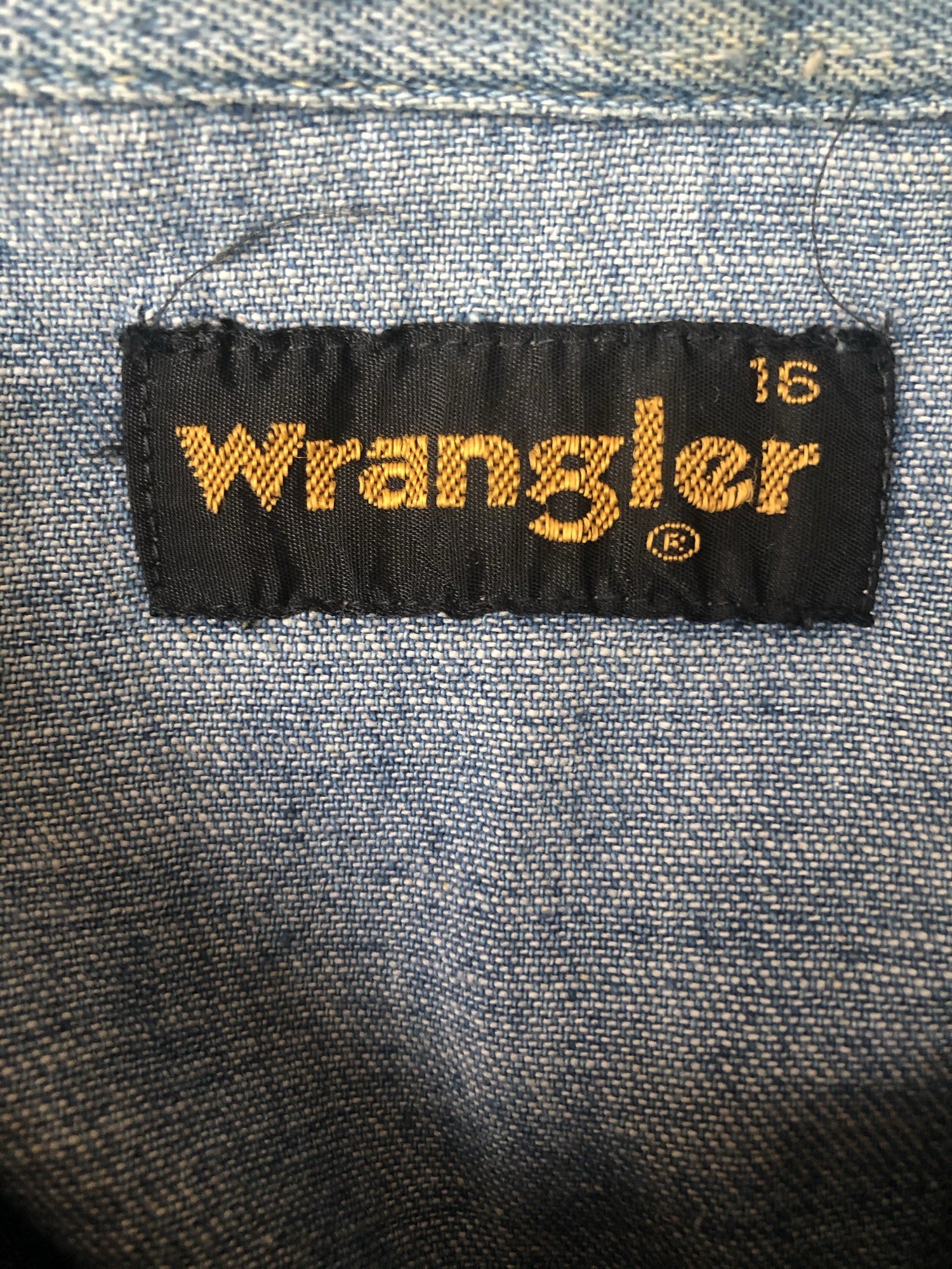 wrangler  womens shirt  womens  vintage  Shirt  jean  jacket  indigo  fitted  denim  blue  70s  1970s  16 urban village vintage