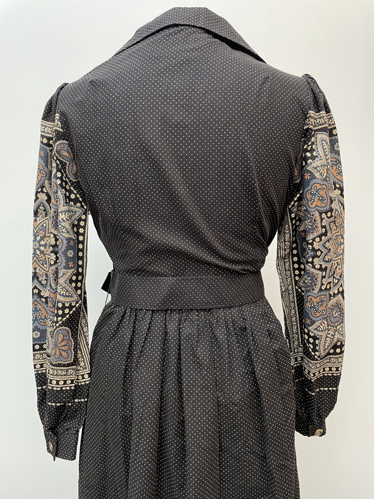 womens  waist belt  vintage  Urban Village Vintage  urban village  sleeves  sleeve  Paisley Print  paisley inspired  paisley  maxi dress  maxi  long sleeves  dress  collared dress  button up  button front  button  boho  bohemian  black  Berketex  belted dress  70s  1970s  12